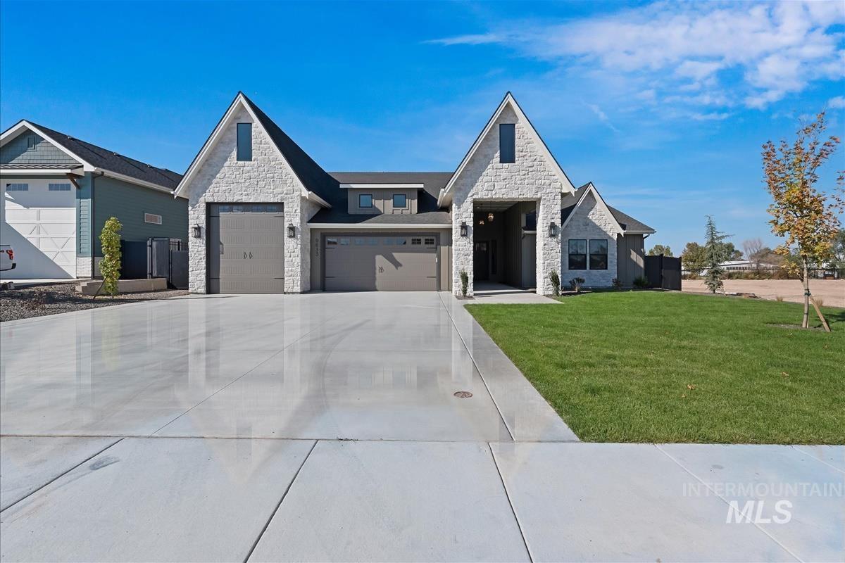9833 S Peregrine Falcon Ave., Nampa, Idaho 83686, 4 Bedrooms, 3.5 Bathrooms, Residential For Sale, Price $1,174,900,MLS 99002618