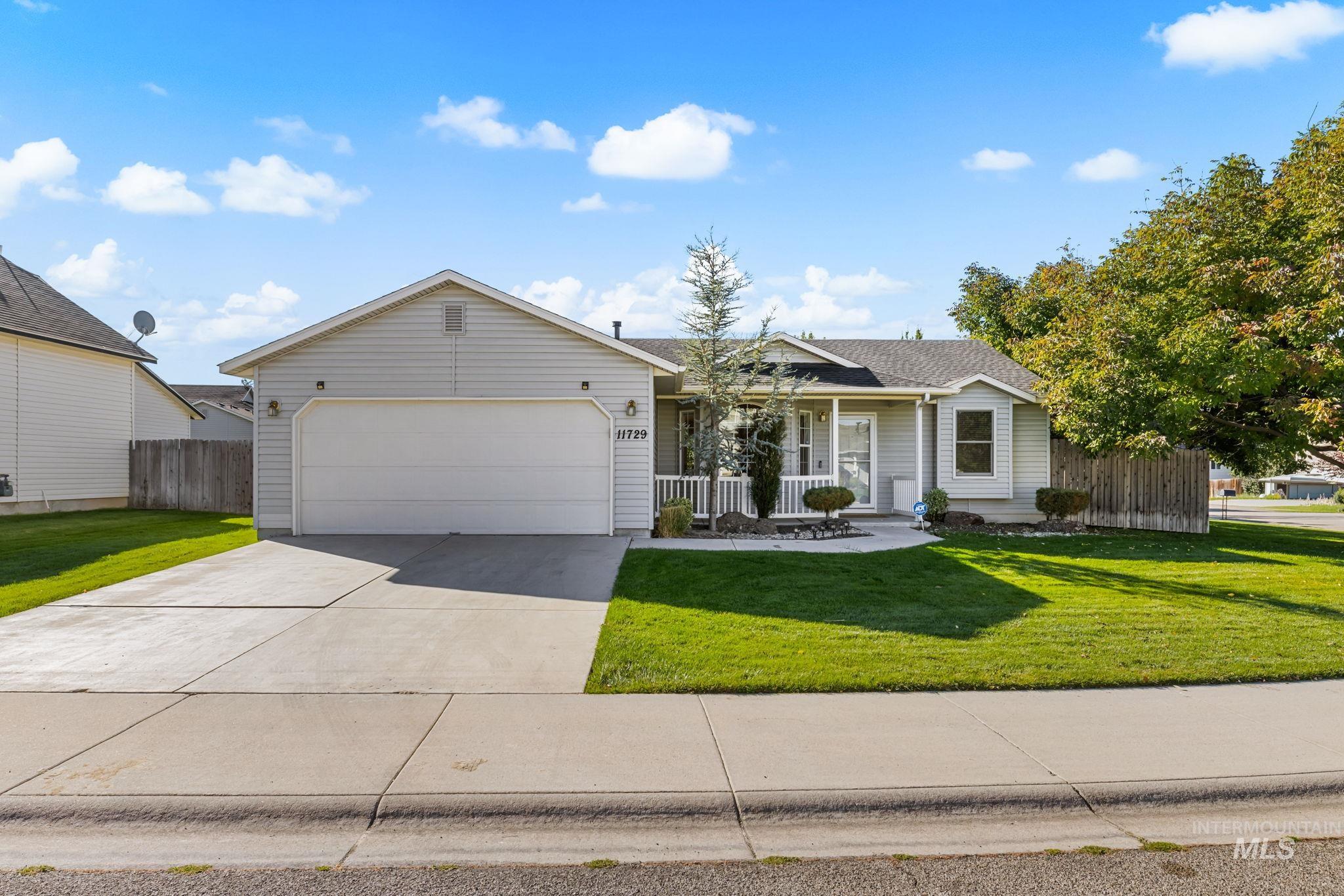 11729 W Shetland Dr., Boise, Idaho 83709, 3 Bedrooms, 2 Bathrooms, Residential For Sale, Price $430,000,MLS 99002621