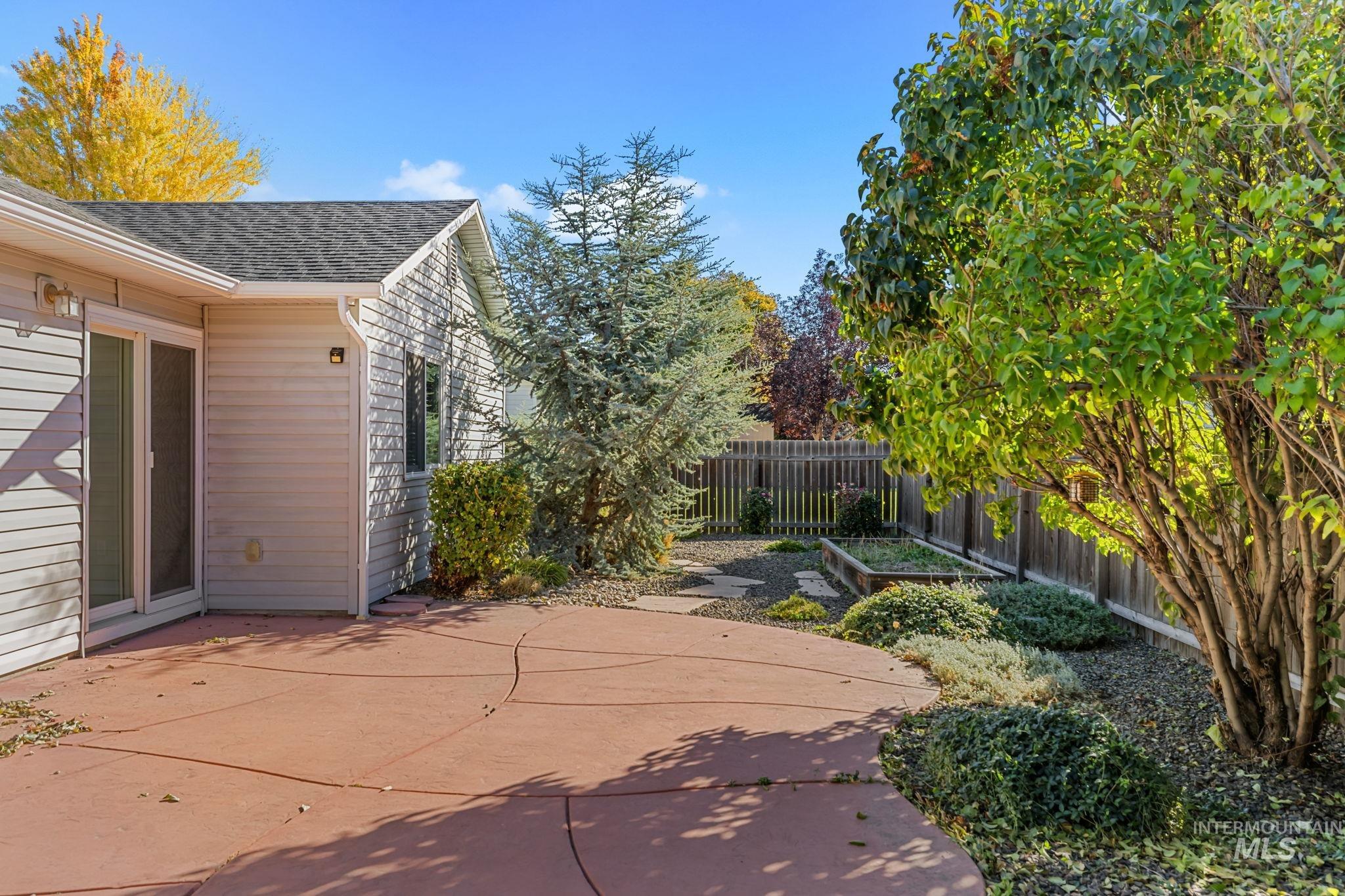 11729 W Shetland Dr., Boise, Idaho 83709, 3 Bedrooms, 2 Bathrooms, Residential For Sale, Price $430,000,MLS 99002621