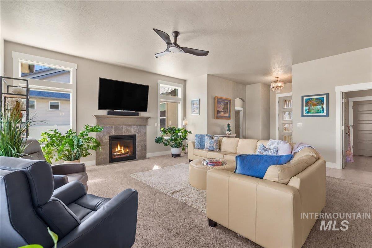 1058 E Radiant Ridge Dr., Meridian, Idaho 83642, 3 Bedrooms, 2 Bathrooms, Residential For Sale, Price $729,000,MLS 99002624