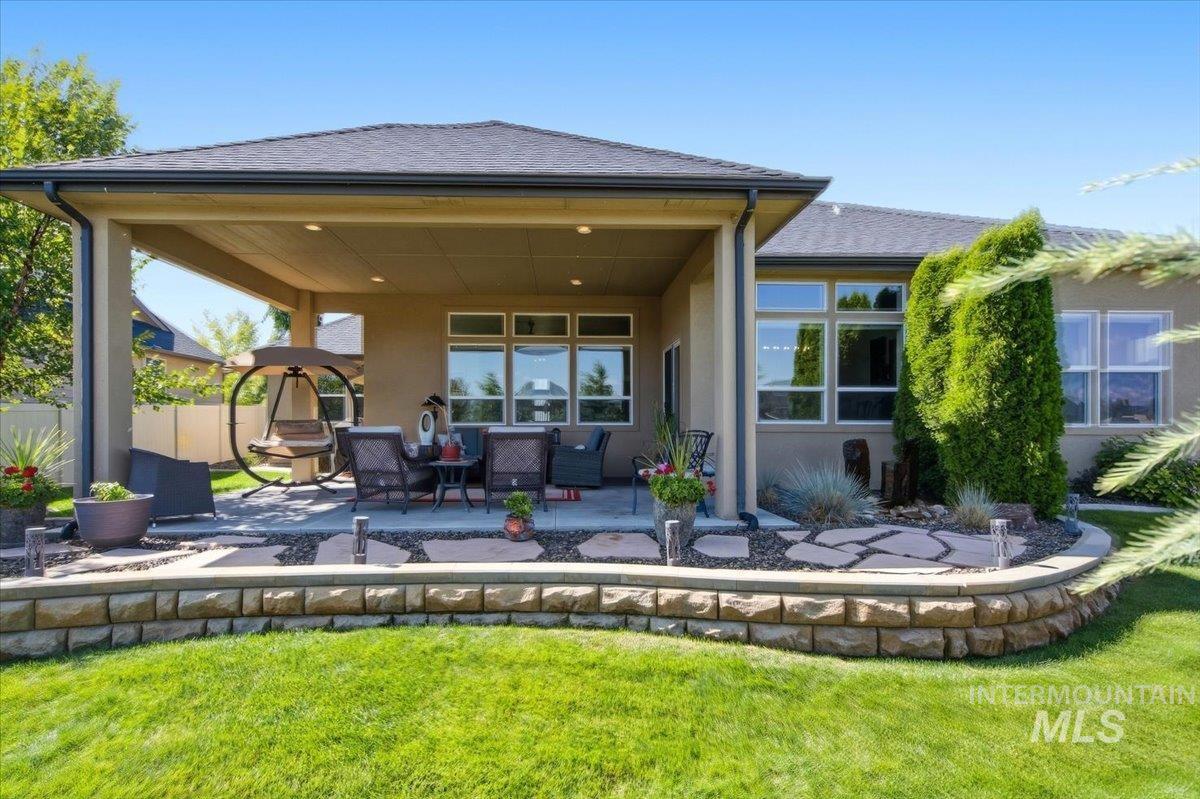 1058 E Radiant Ridge Dr., Meridian, Idaho 83642, 3 Bedrooms, 2 Bathrooms, Residential For Sale, Price $729,000,MLS 99002624