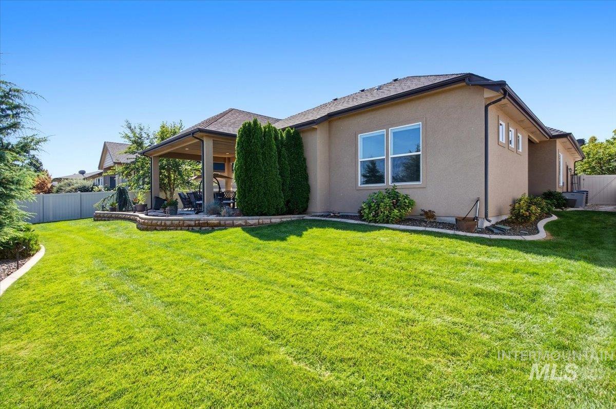 1058 E Radiant Ridge Dr., Meridian, Idaho 83642, 3 Bedrooms, 2 Bathrooms, Residential For Sale, Price $729,000,MLS 99002624