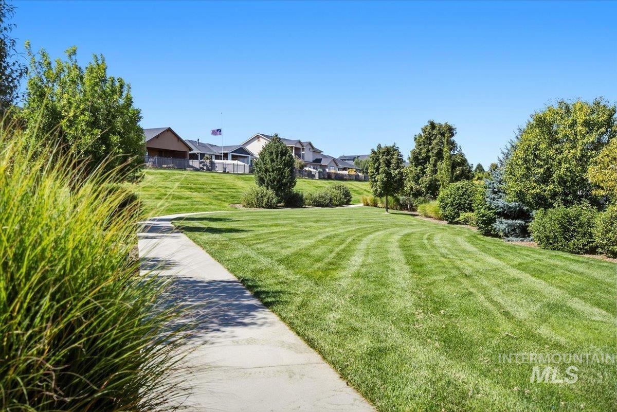 1058 E Radiant Ridge Dr., Meridian, Idaho 83642, 3 Bedrooms, 2 Bathrooms, Residential For Sale, Price $729,000,MLS 99002624