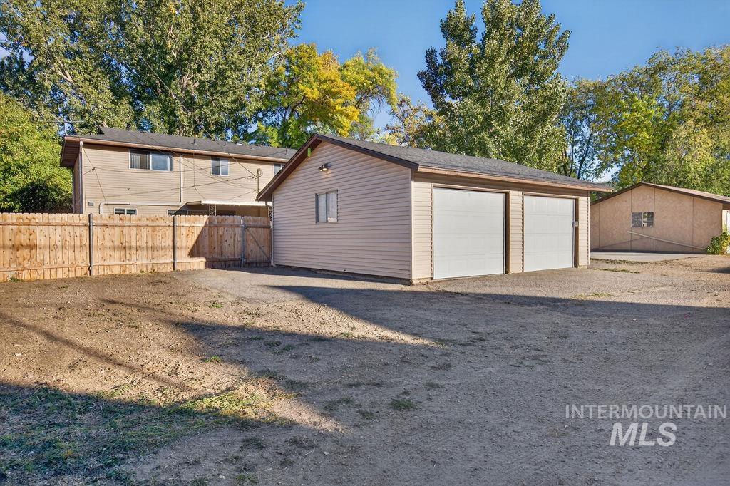 2025/2027 S Owyhee St., Boise, Idaho 83705, 2 Bedrooms, 1.5 Bathrooms, Residential Income For Sale, Price $579,900,MLS 99002627