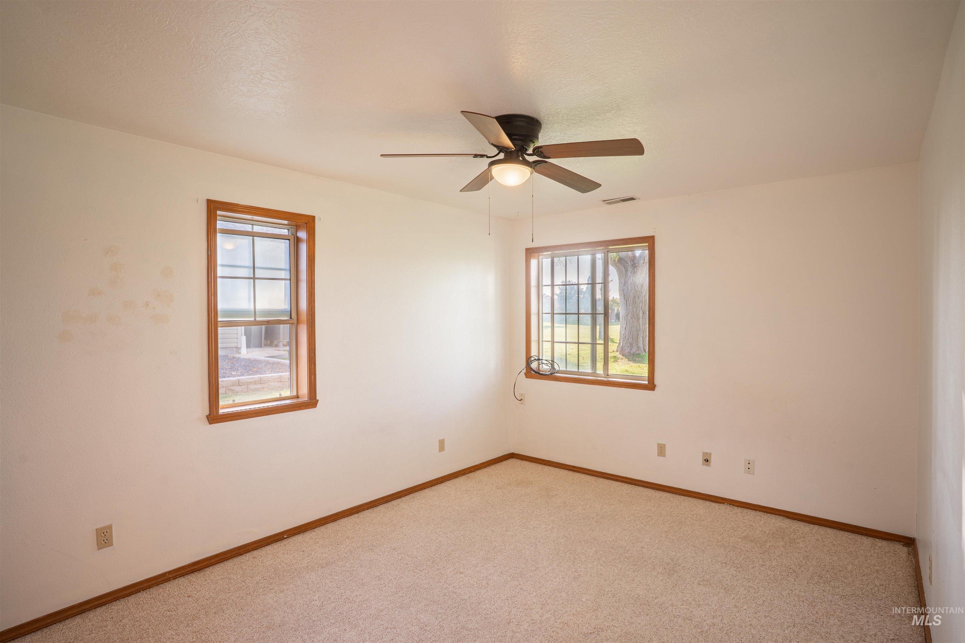 112 Seminole Cir, Jerome, Idaho 83338, 6 Bedrooms, 3 Bathrooms, Residential For Sale, Price $499,000,MLS 99002628