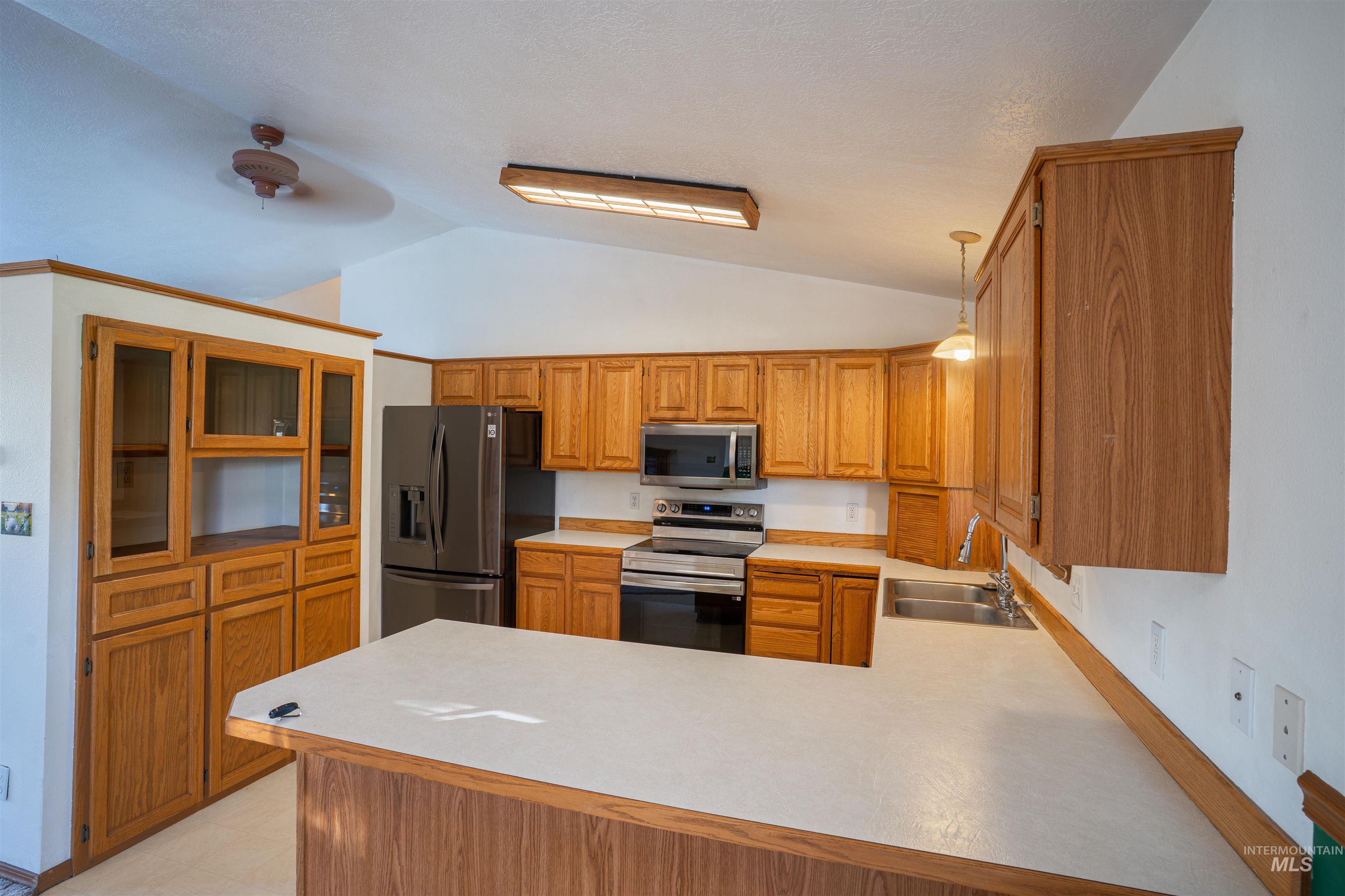 112 Seminole Cir, Jerome, Idaho 83338, 6 Bedrooms, 3 Bathrooms, Residential For Sale, Price $499,000,MLS 99002628