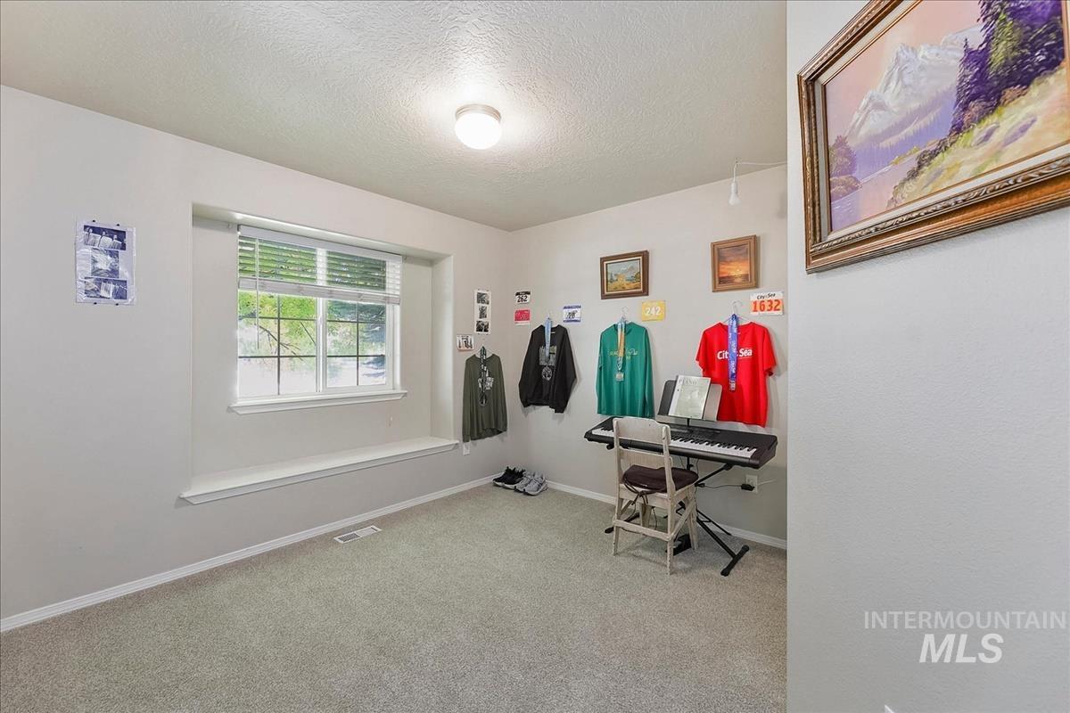 20535 Hancock Ave, Caldwell, Idaho 83605, 4 Bedrooms, 2 Bathrooms, Residential For Sale, Price $365,000,MLS 99002629