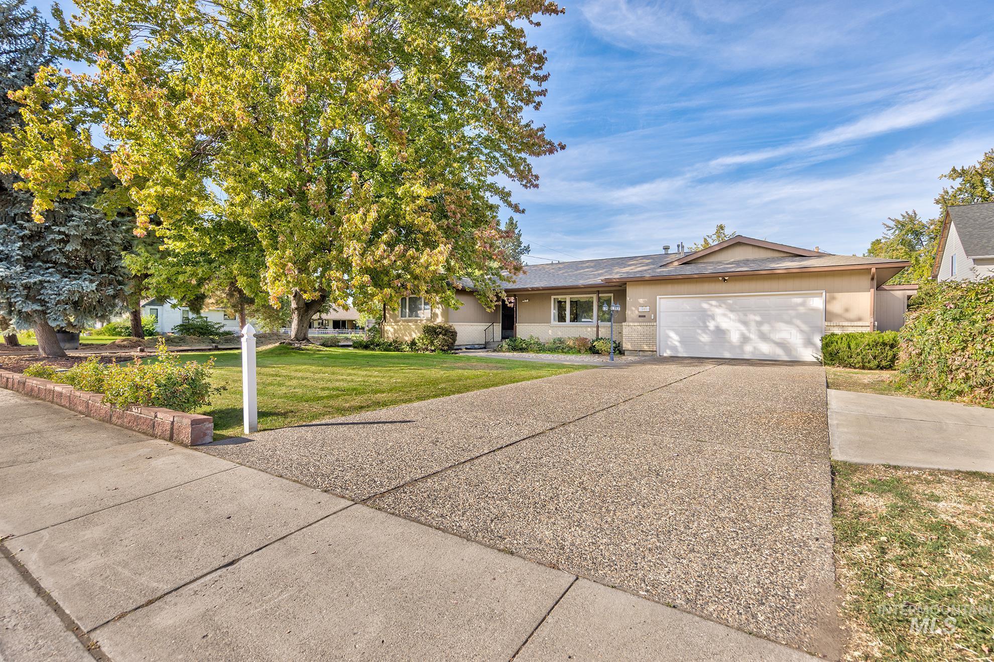 340 Pioneer Road, Weiser, Idaho 83672, 2 Bedrooms, 2 Bathrooms, Residential For Sale, Price $349,000,MLS 99002631