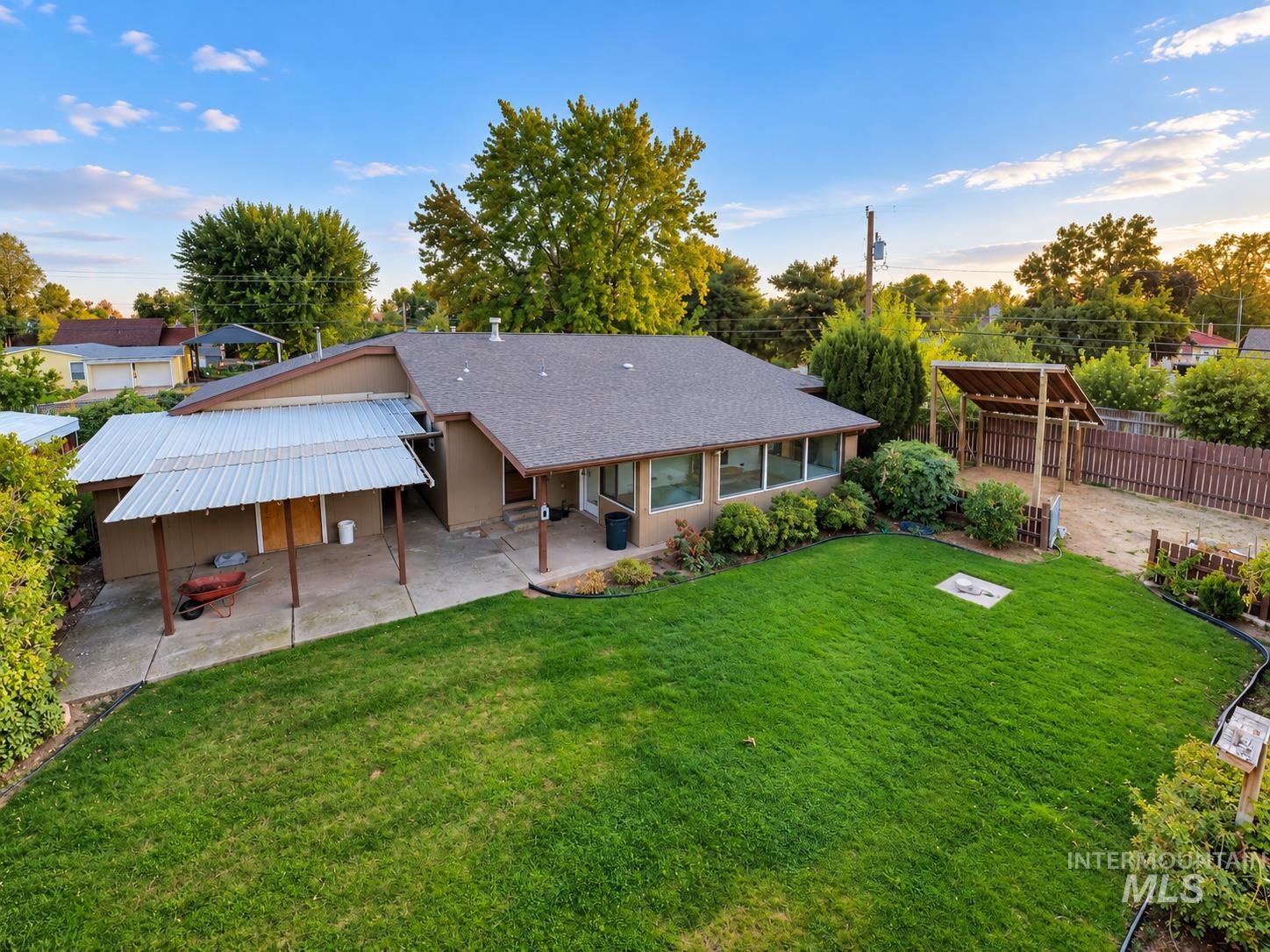 340 Pioneer Road, Weiser, Idaho 83672, 2 Bedrooms, 2 Bathrooms, Residential For Sale, Price $349,000,MLS 99002631