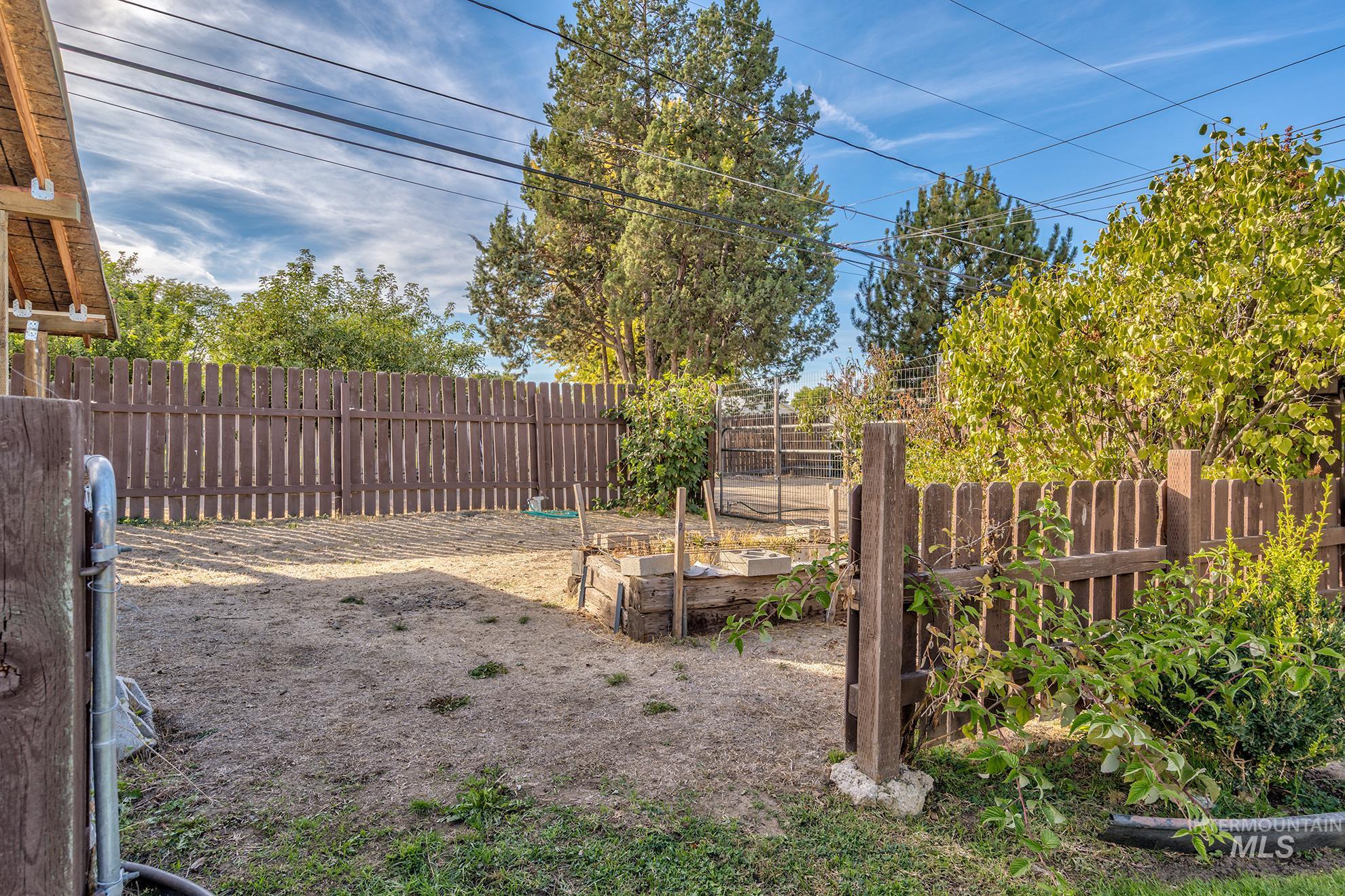 340 Pioneer Road, Weiser, Idaho 83672, 2 Bedrooms, 2 Bathrooms, Residential For Sale, Price $349,000,MLS 99002631
