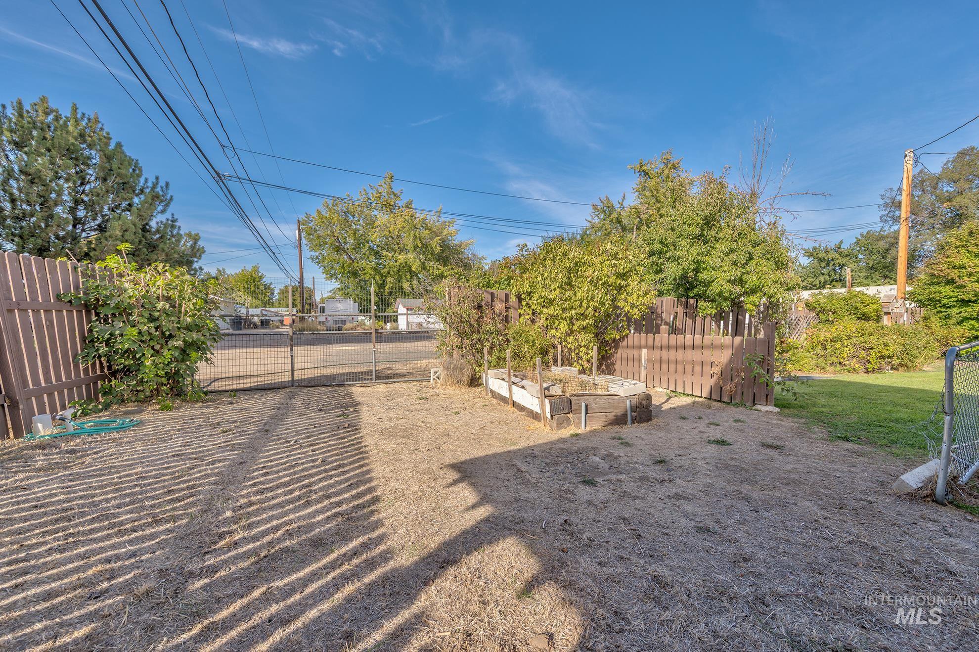 340 Pioneer Road, Weiser, Idaho 83672, 2 Bedrooms, 2 Bathrooms, Residential For Sale, Price $349,000,MLS 99002631