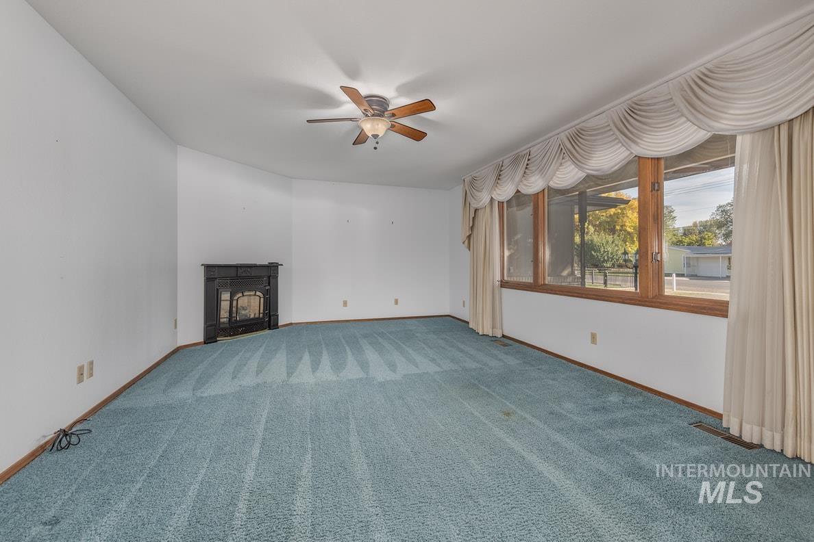 340 Pioneer Road, Weiser, Idaho 83672, 2 Bedrooms, 2 Bathrooms, Residential For Sale, Price $349,000,MLS 99002631