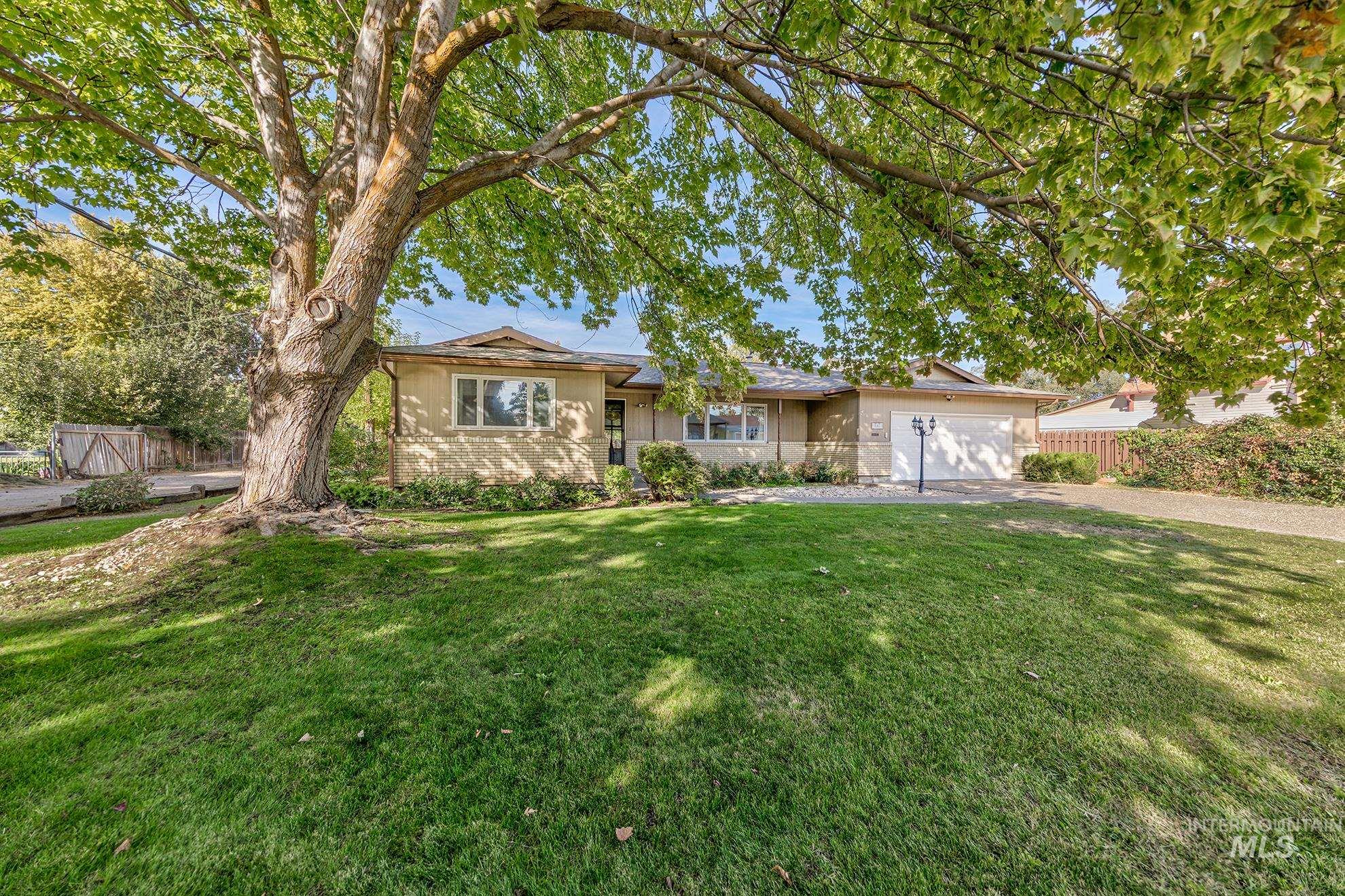 340 Pioneer Road, Weiser, Idaho 83672, 2 Bedrooms, 2 Bathrooms, Residential For Sale, Price $349,000,MLS 99002631