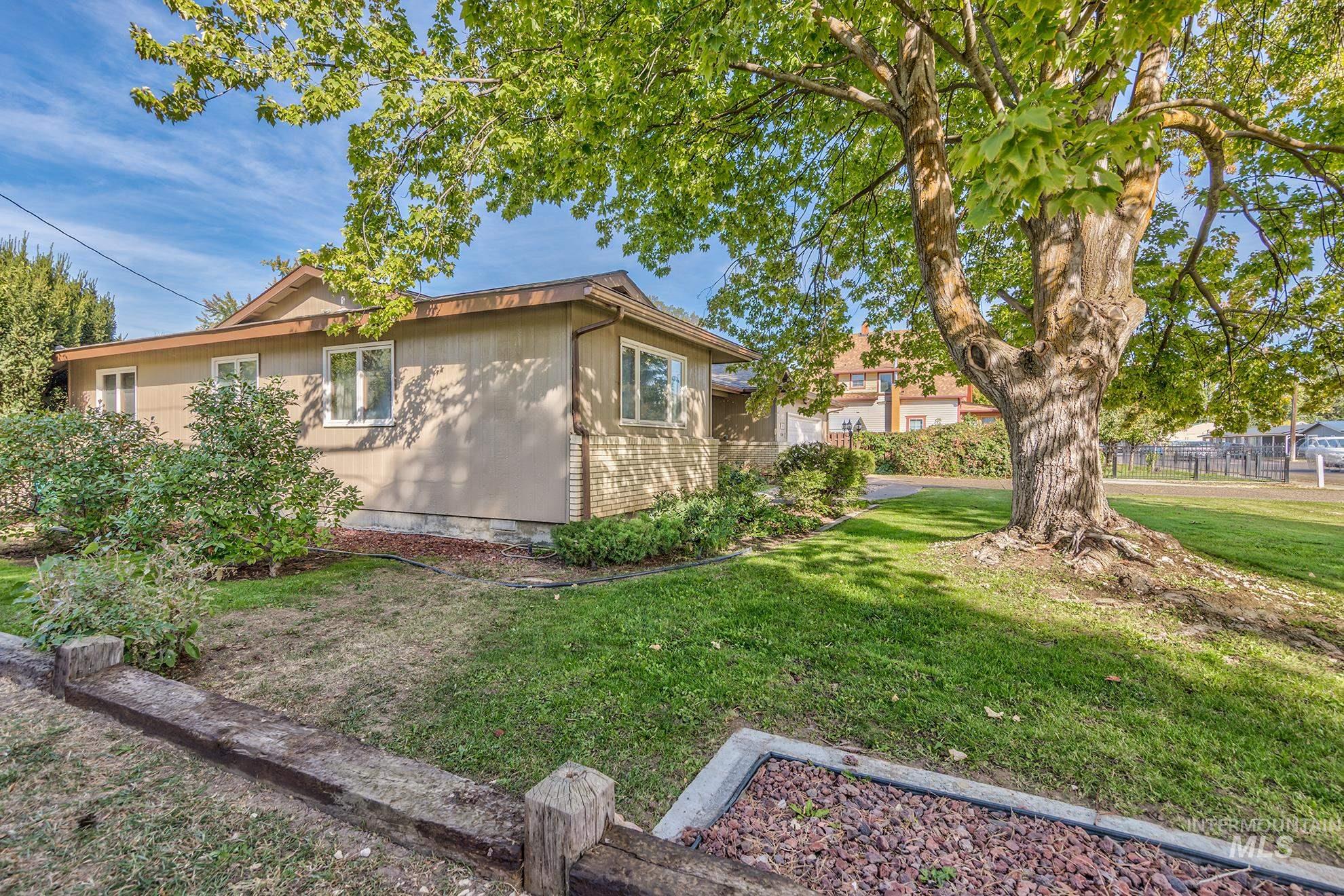 340 Pioneer Road, Weiser, Idaho 83672, 2 Bedrooms, 2 Bathrooms, Residential For Sale, Price $349,000,MLS 99002631