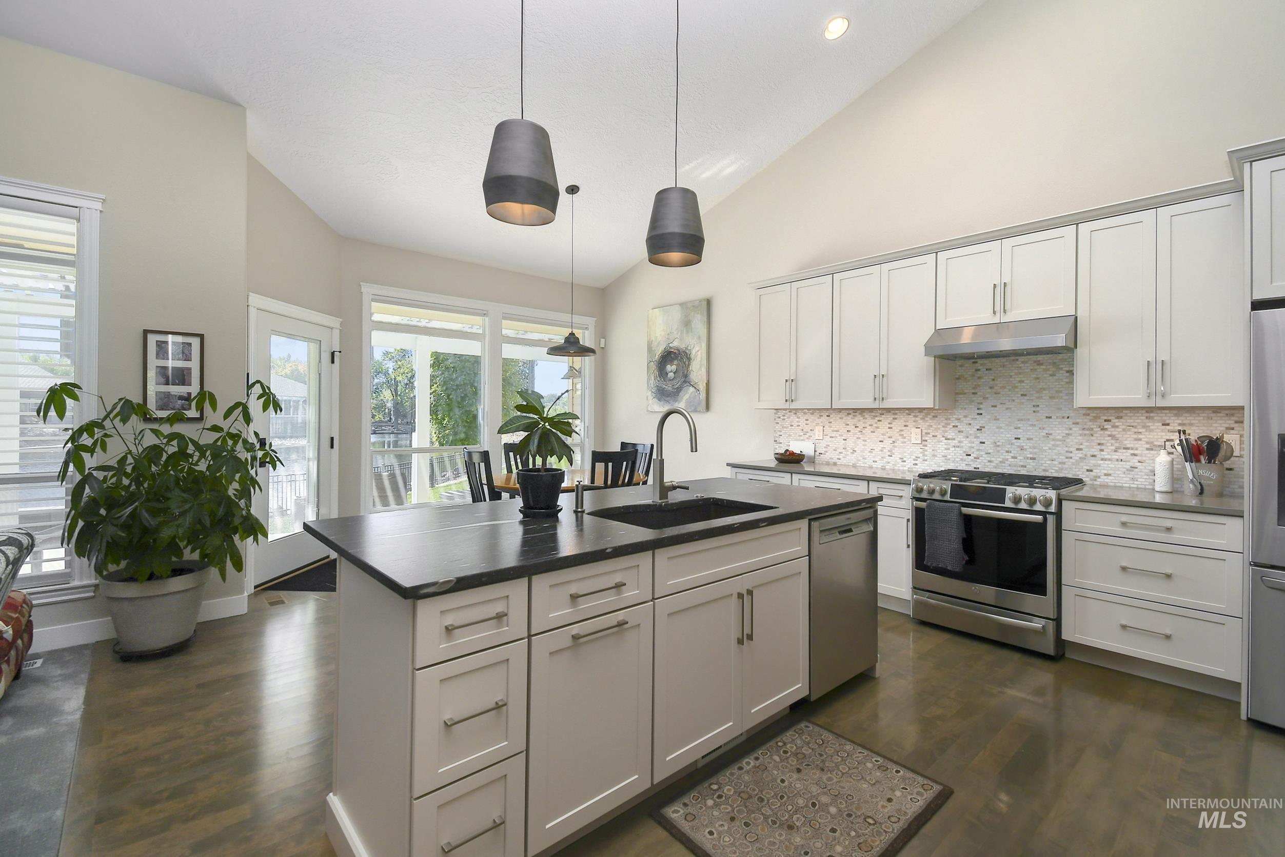 9001 Duck Lake Dr, Garden City, Idaho 83714, 4 Bedrooms, 0.5 Bathroom, Residential For Sale, Price $874,900,MLS 99002634