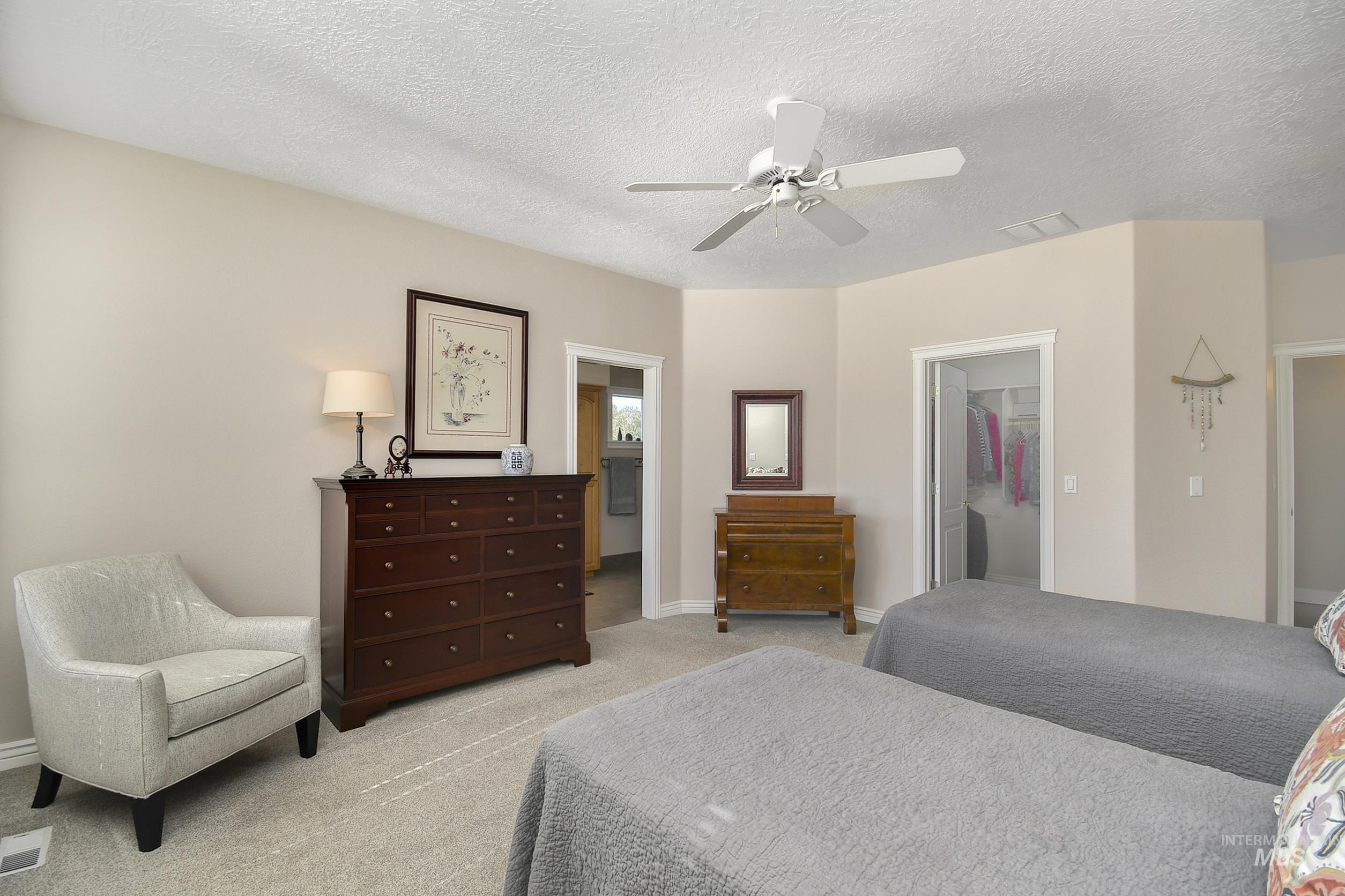 9001 Duck Lake Dr, Garden City, Idaho 83714, 4 Bedrooms, 0.5 Bathroom, Residential For Sale, Price $874,900,MLS 99002634