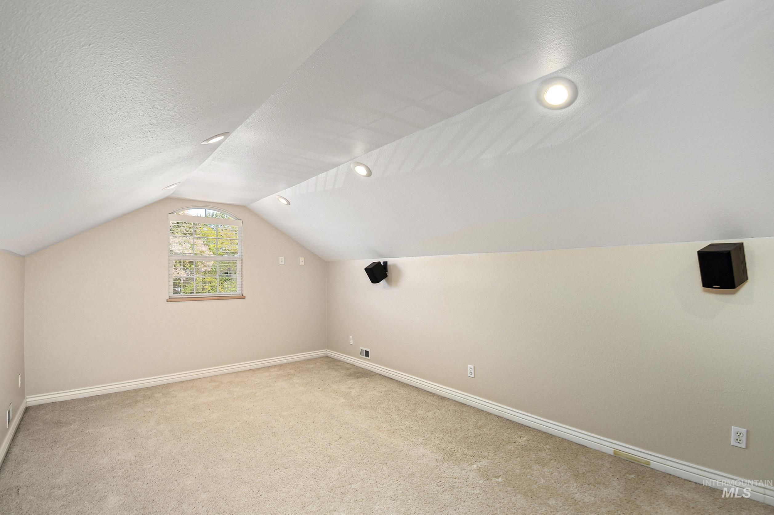 9001 Duck Lake Dr, Garden City, Idaho 83714, 4 Bedrooms, 0.5 Bathroom, Residential For Sale, Price $874,900,MLS 99002634