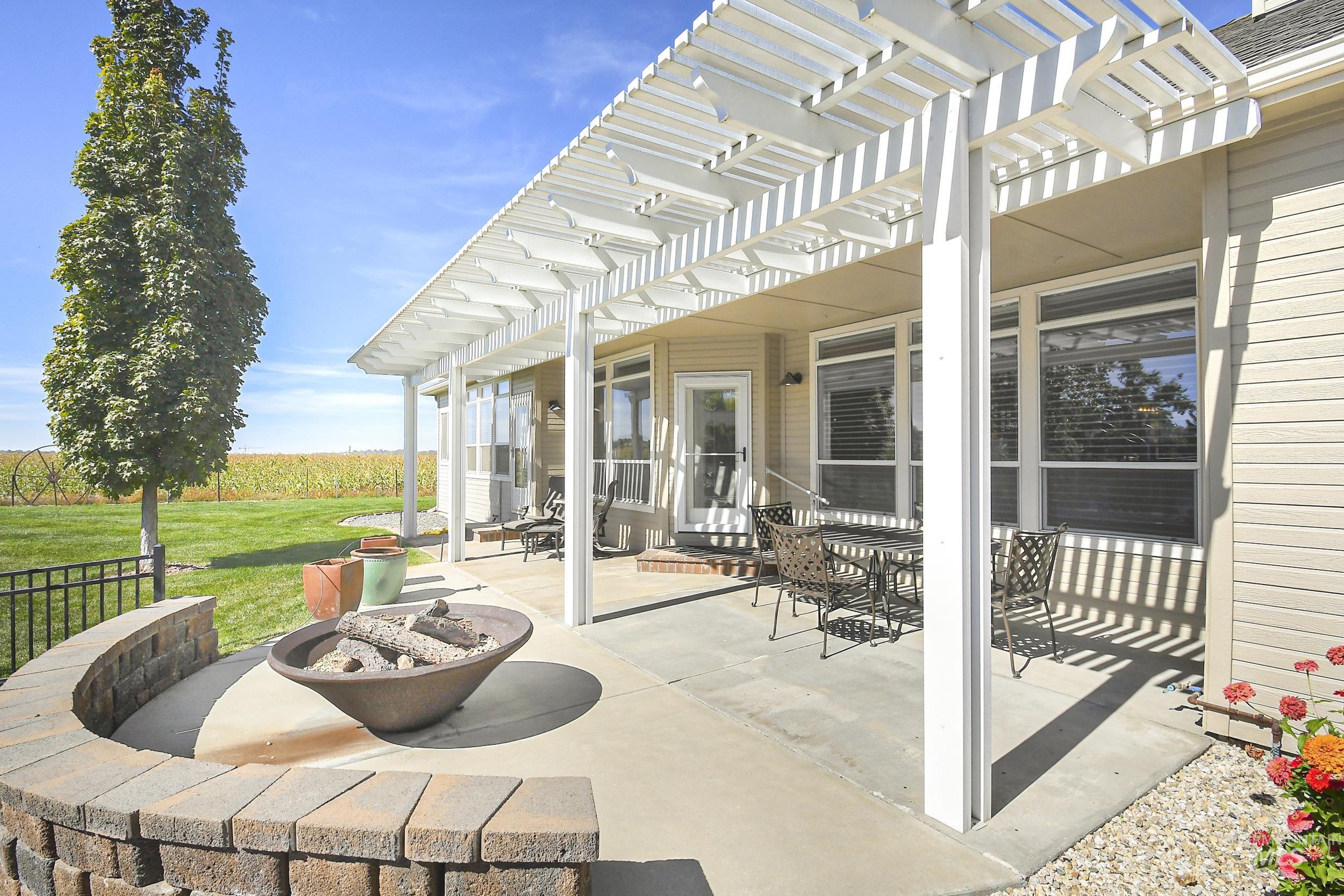 9001 Duck Lake Dr, Garden City, Idaho 83714, 4 Bedrooms, 0.5 Bathroom, Residential For Sale, Price $874,900,MLS 99002634