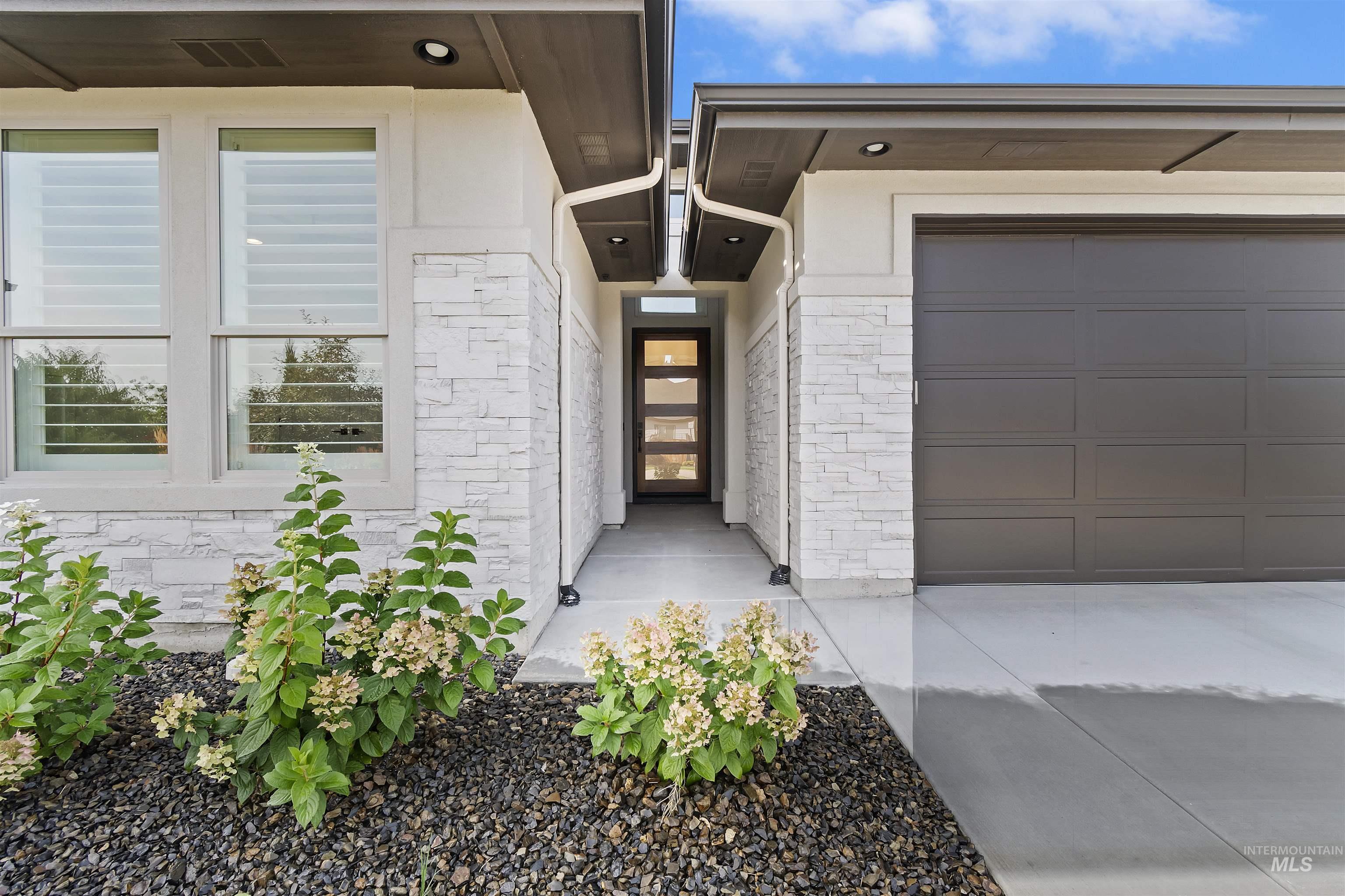 7517 W Deerfawn Ln, Eagle, Idaho 83616, 3 Bedrooms, 2 Bathrooms, Residential For Sale, Price $777,000,MLS 99002639