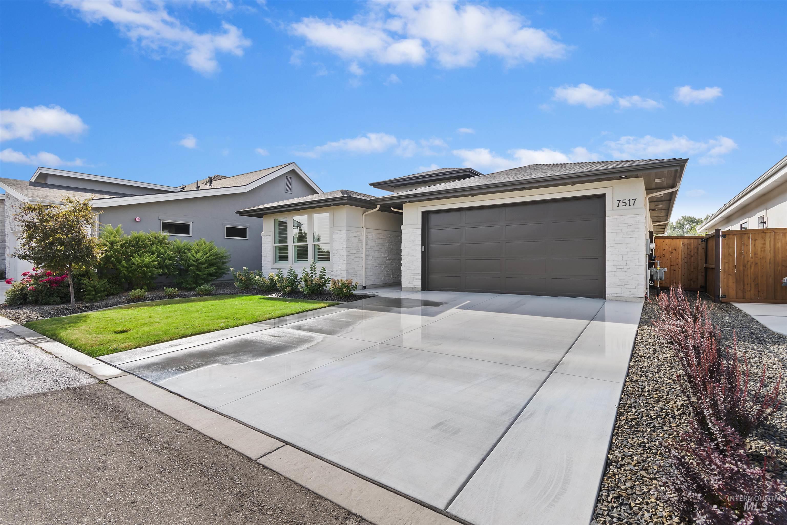 7517 W Deerfawn Ln, Eagle, Idaho 83616, 3 Bedrooms, 2 Bathrooms, Residential For Sale, Price $777,000,MLS 99002639