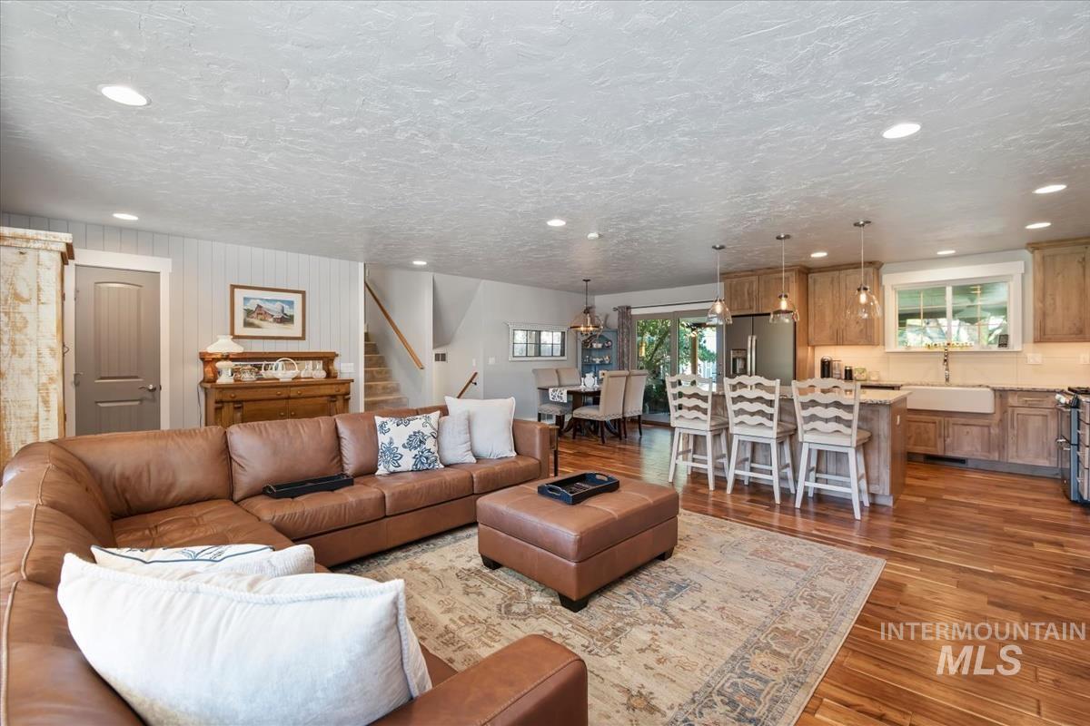 11520 W Edna St, Boise, Idaho 83713, 4 Bedrooms, 2 Bathrooms, Residential For Sale, Price $874,999,MLS 99002641