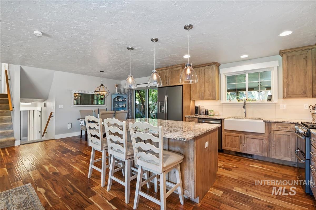 11520 W Edna St, Boise, Idaho 83713, 4 Bedrooms, 2 Bathrooms, Residential For Sale, Price $874,999,MLS 99002641