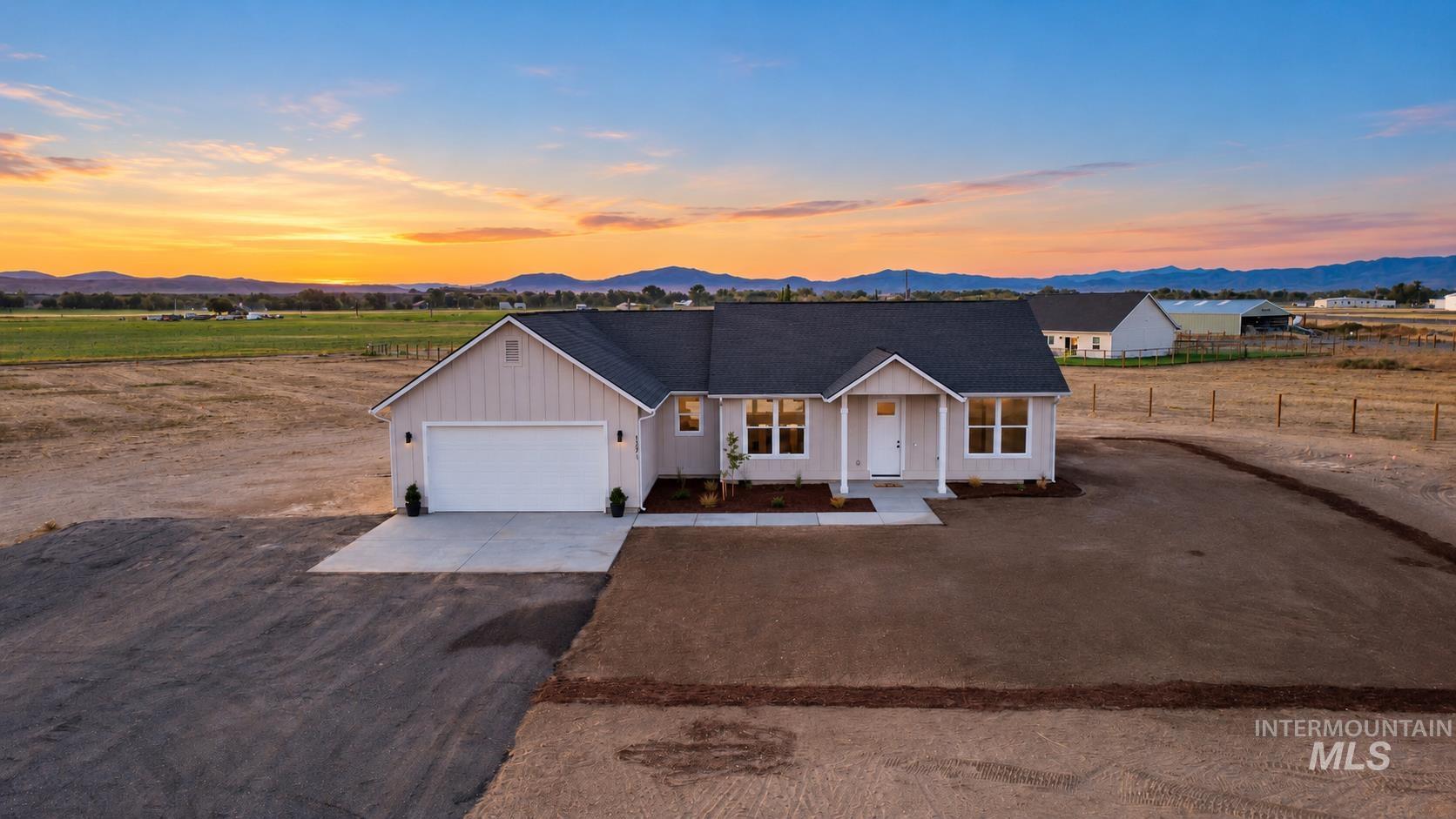 1371 Hansen Road, Weiser, Idaho 83672, 3 Bedrooms, 2.5 Bathrooms, Residential For Sale, Price $579,999,MLS 99002642
