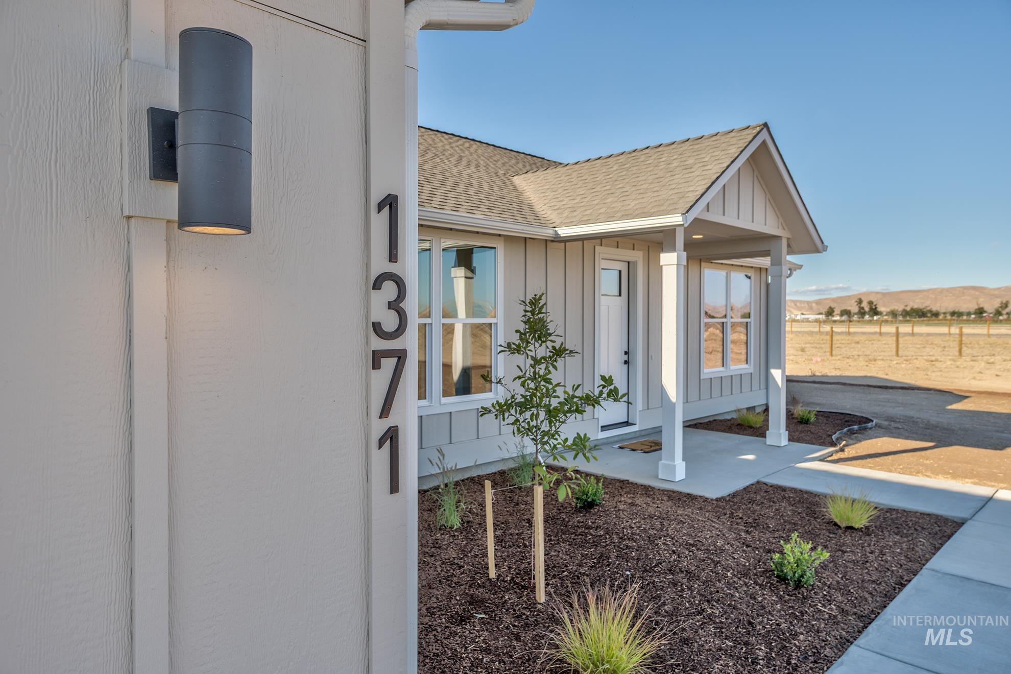 1371 Hansen Road, Weiser, Idaho 83672, 3 Bedrooms, 2.5 Bathrooms, Residential For Sale, Price $579,999,MLS 99002642
