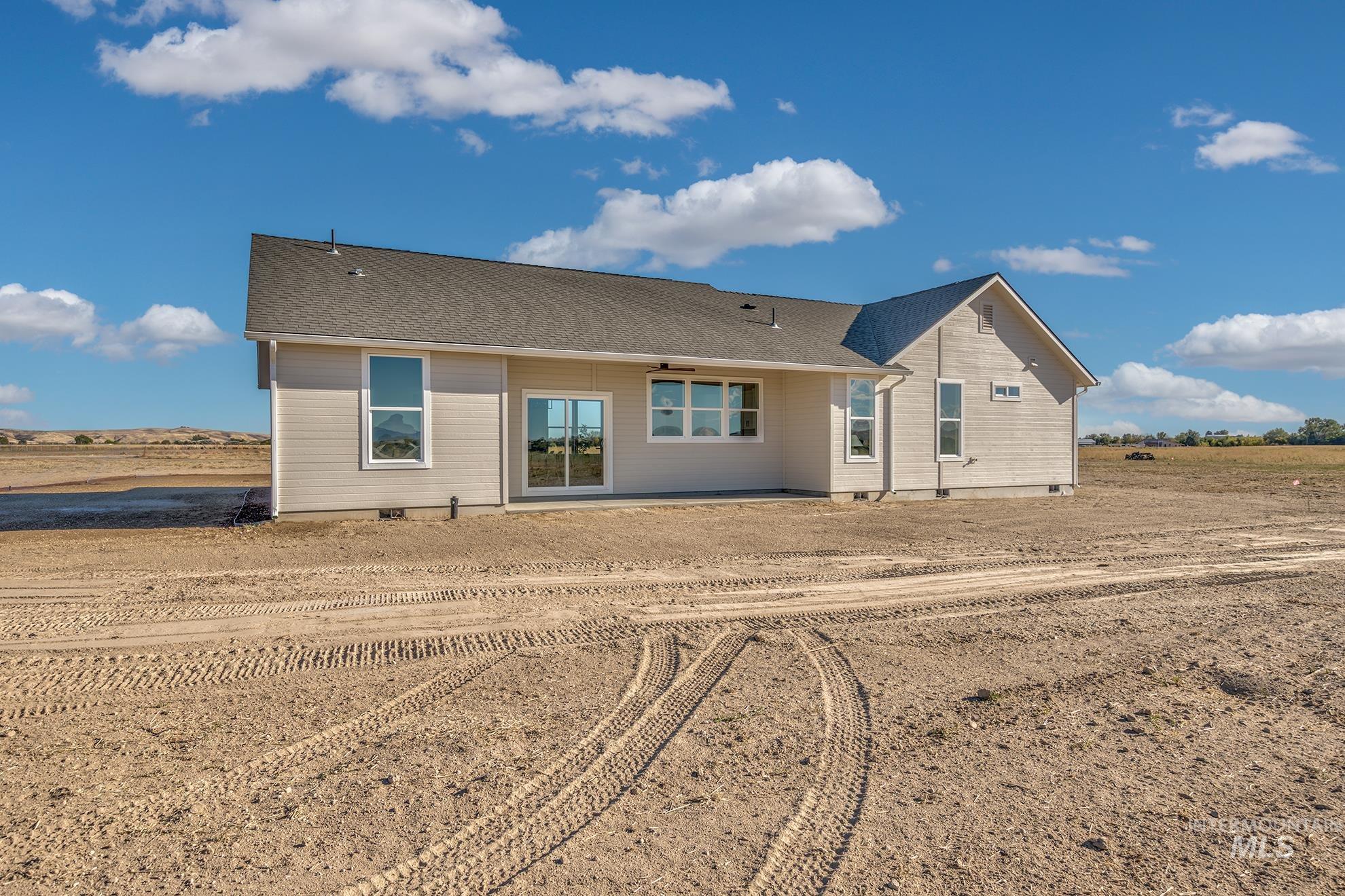 1371 Hansen Road, Weiser, Idaho 83672, 3 Bedrooms, 2.5 Bathrooms, Residential For Sale, Price $579,999,MLS 99002642