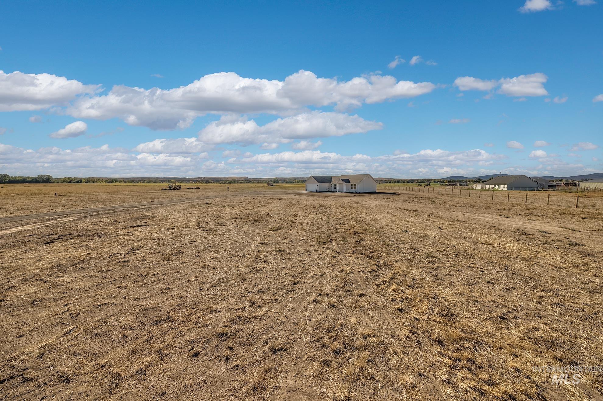 1371 Hansen Road, Weiser, Idaho 83672, 3 Bedrooms, 2.5 Bathrooms, Residential For Sale, Price $579,999,MLS 99002642