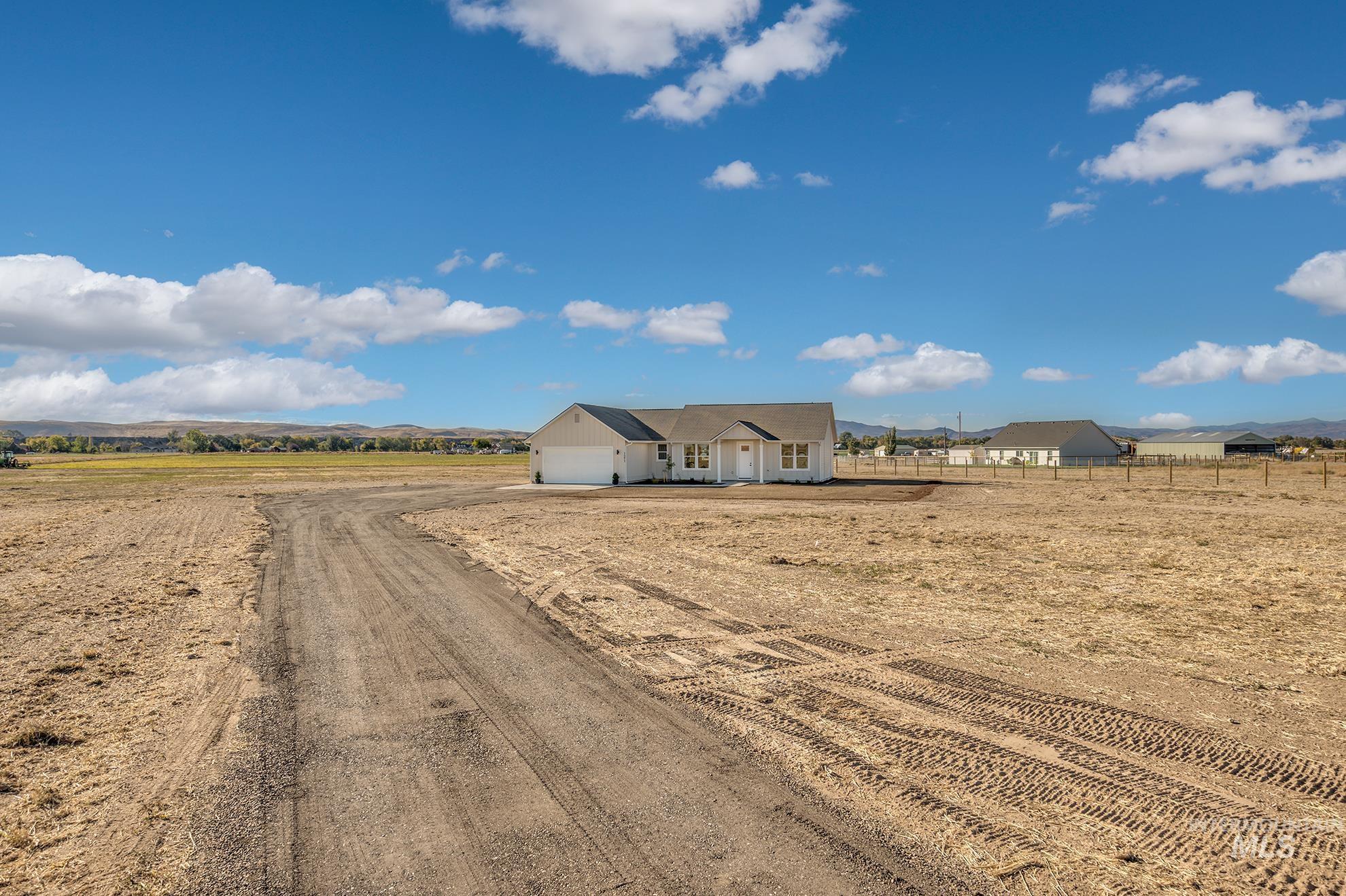 1371 Hansen Road, Weiser, Idaho 83672, 3 Bedrooms, 2.5 Bathrooms, Residential For Sale, Price $579,999,MLS 99002642