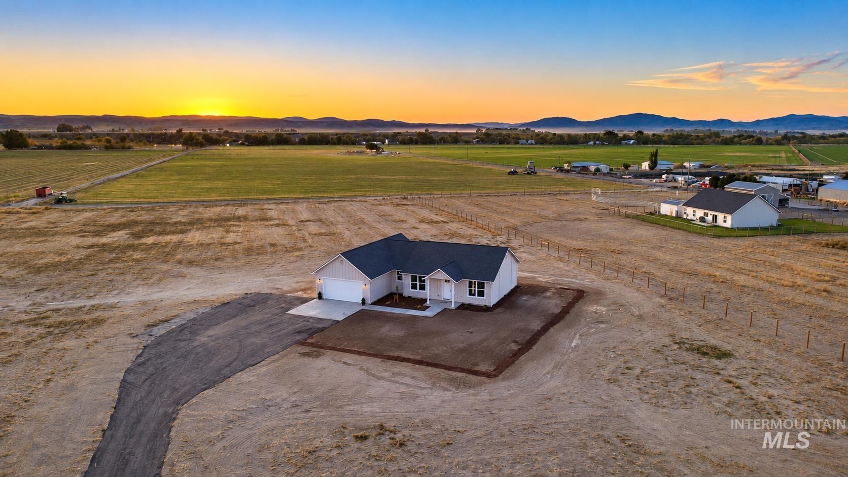 1371 Hansen Road, Weiser, Idaho 83672, 3 Bedrooms, 2.5 Bathrooms, Residential For Sale, Price $579,999,MLS 99002642