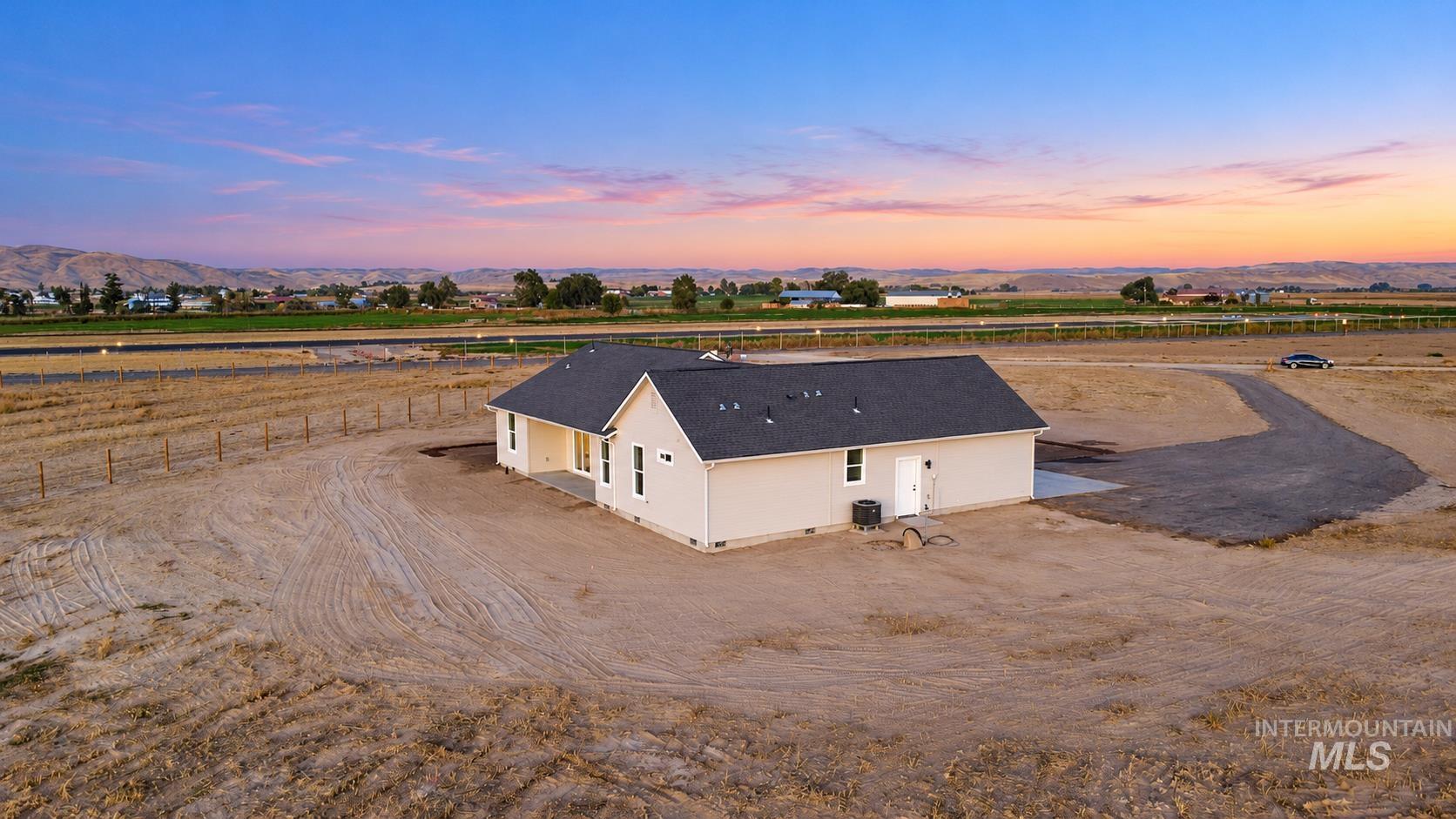 1371 Hansen Road, Weiser, Idaho 83672, 3 Bedrooms, 2.5 Bathrooms, Residential For Sale, Price $579,999,MLS 99002642
