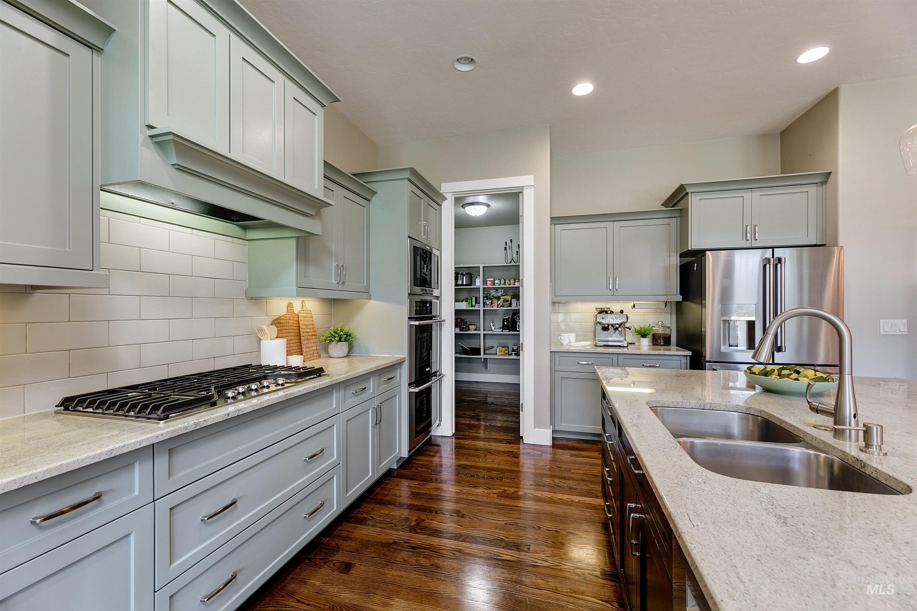 3833 Sage Creek Drive, Boise, Idaho 83714, 4 Bedrooms, 2.5 Bathrooms, Residential For Sale, Price $1,009,000,MLS 99002644