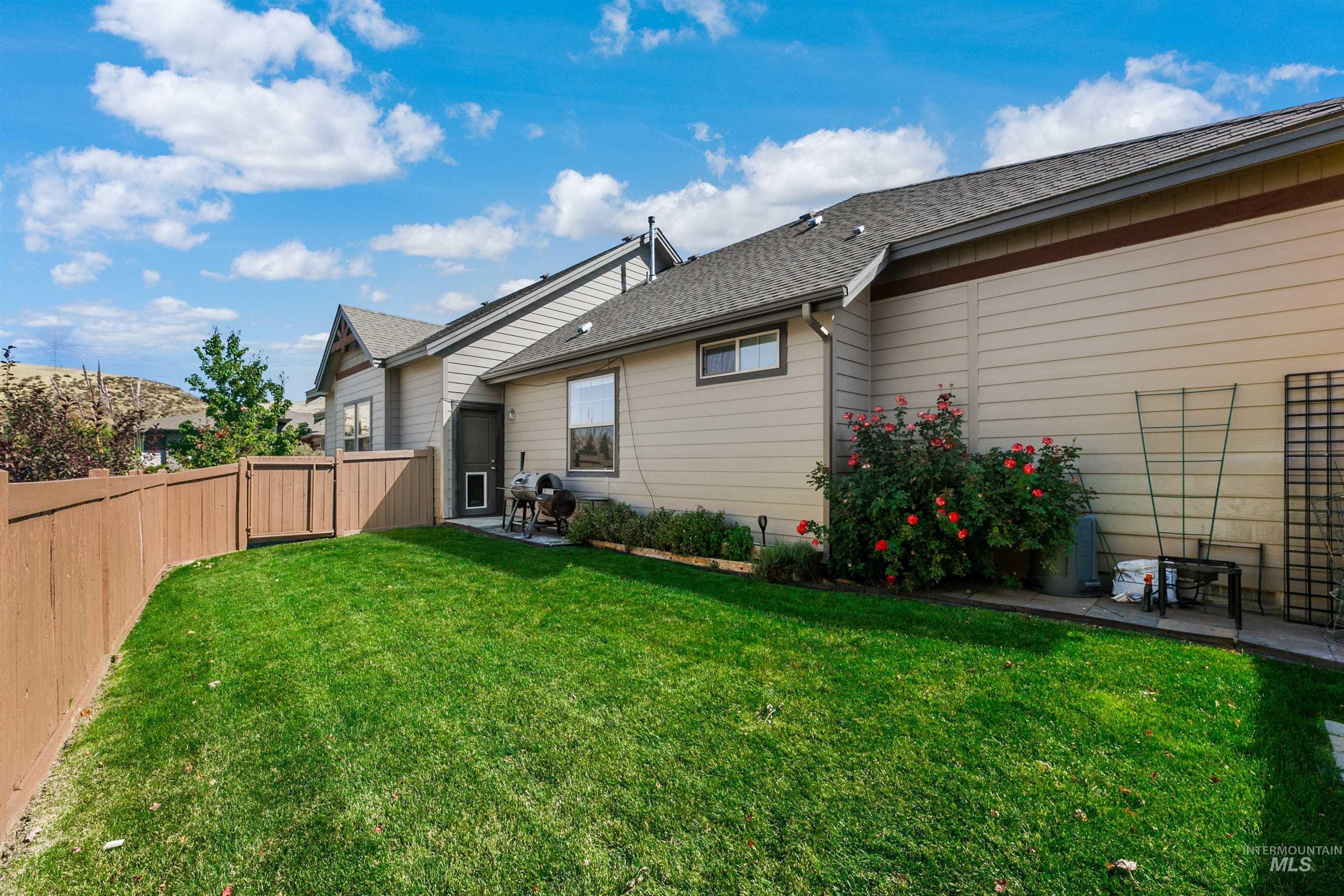3833 Sage Creek Drive, Boise, Idaho 83714, 4 Bedrooms, 2.5 Bathrooms, Residential For Sale, Price $1,009,000,MLS 99002644