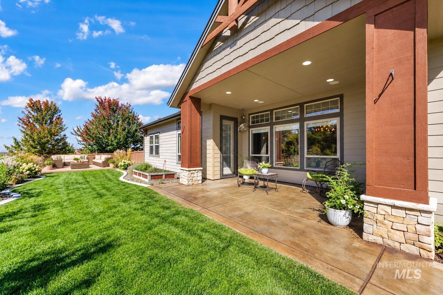 3833 Sage Creek Drive, Boise, Idaho 83714, 4 Bedrooms, 2.5 Bathrooms, Residential For Sale, Price $1,009,000,MLS 99002644