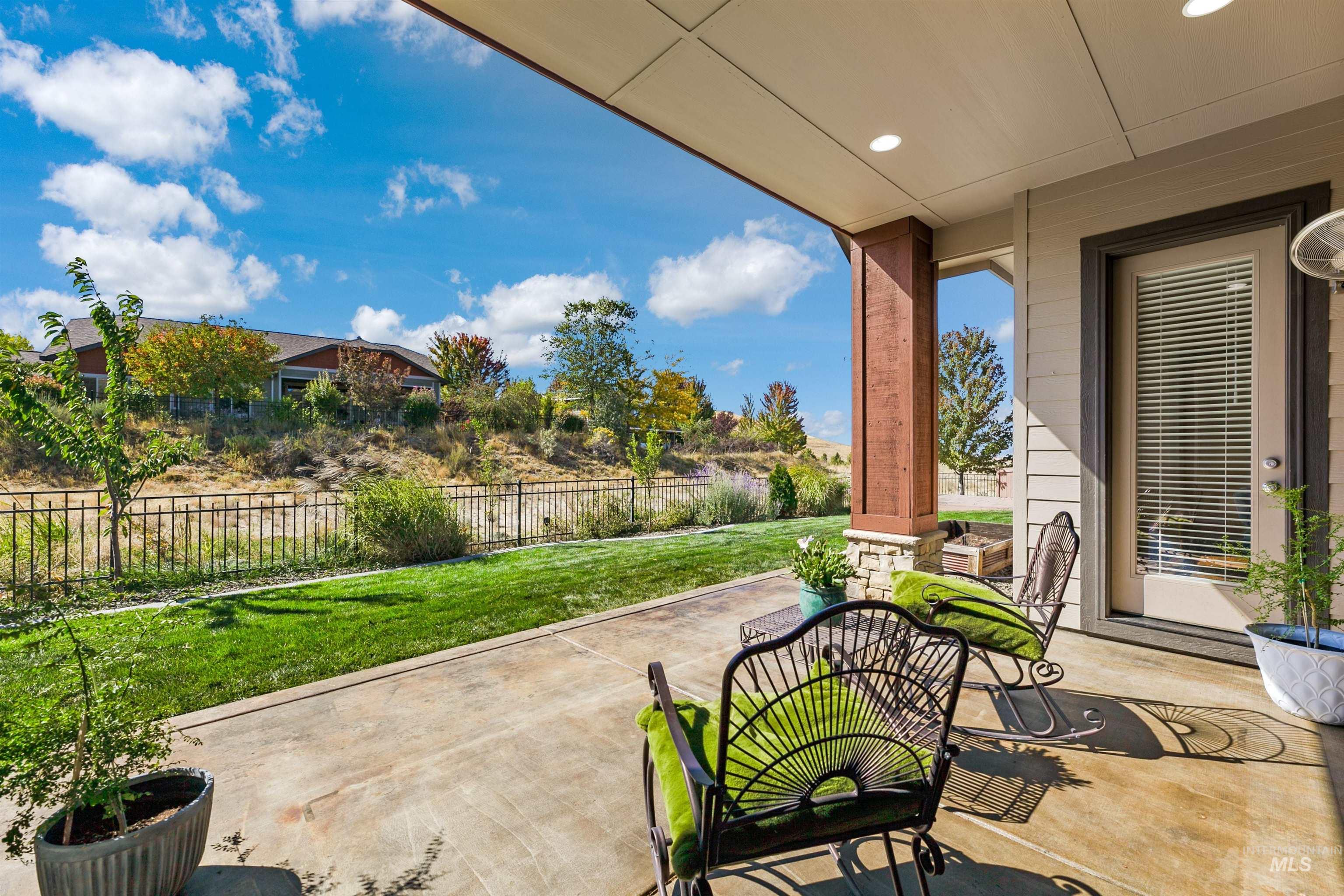 3833 Sage Creek Drive, Boise, Idaho 83714, 4 Bedrooms, 2.5 Bathrooms, Residential For Sale, Price $1,009,000,MLS 99002644