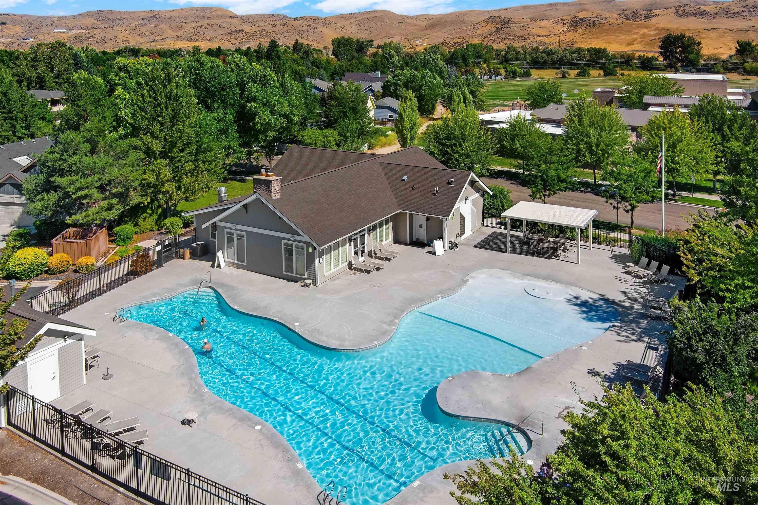 3833 Sage Creek Drive, Boise, Idaho 83714, 4 Bedrooms, 2.5 Bathrooms, Residential For Sale, Price $1,009,000,MLS 99002644