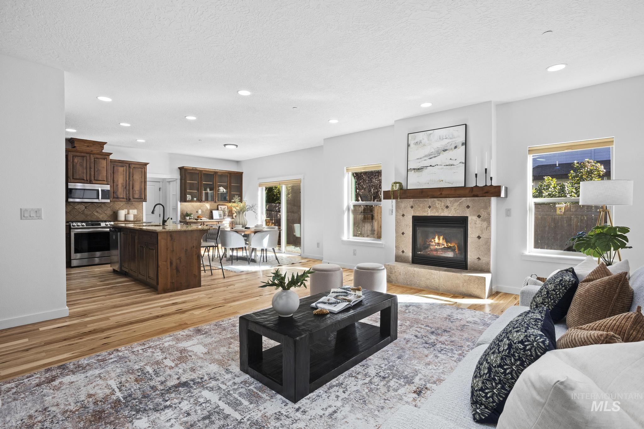 2286 S Gekeler, Boise, Idaho 83706, 3 Bedrooms, 3 Bathrooms, Residential For Sale, Price $574,999,MLS 99002645