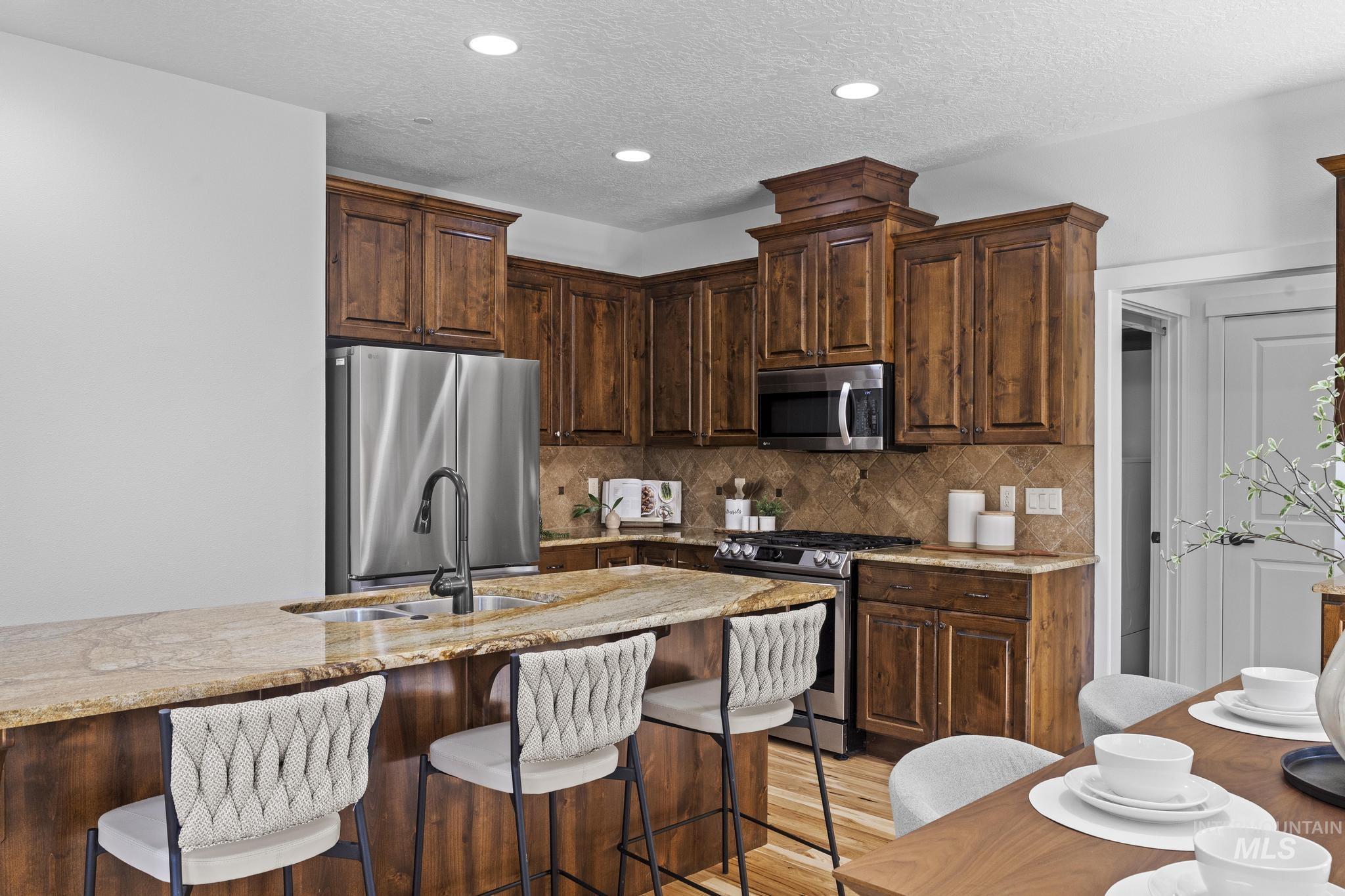2286 S Gekeler, Boise, Idaho 83706, 3 Bedrooms, 3 Bathrooms, Residential For Sale, Price $574,999,MLS 99002645