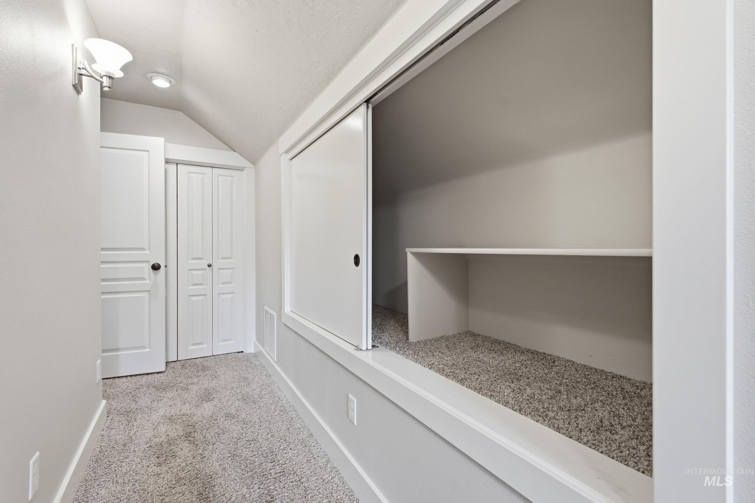 6201 N Cape Arago Place, Garden City, Idaho 83714, 5 Bedrooms, 3.5 Bathrooms, Residential For Sale, Price $979,900, 99002646