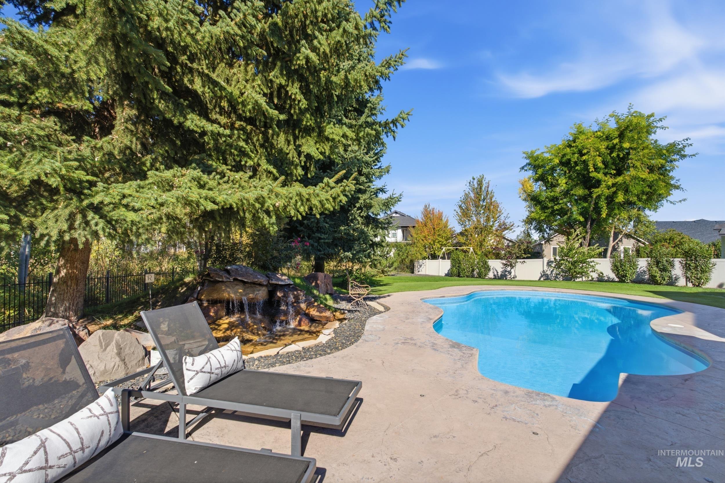 6201 N Cape Arago Place, Garden City, Idaho 83714, 5 Bedrooms, 3.5 Bathrooms, Residential For Sale, Price $979,900, 99002646