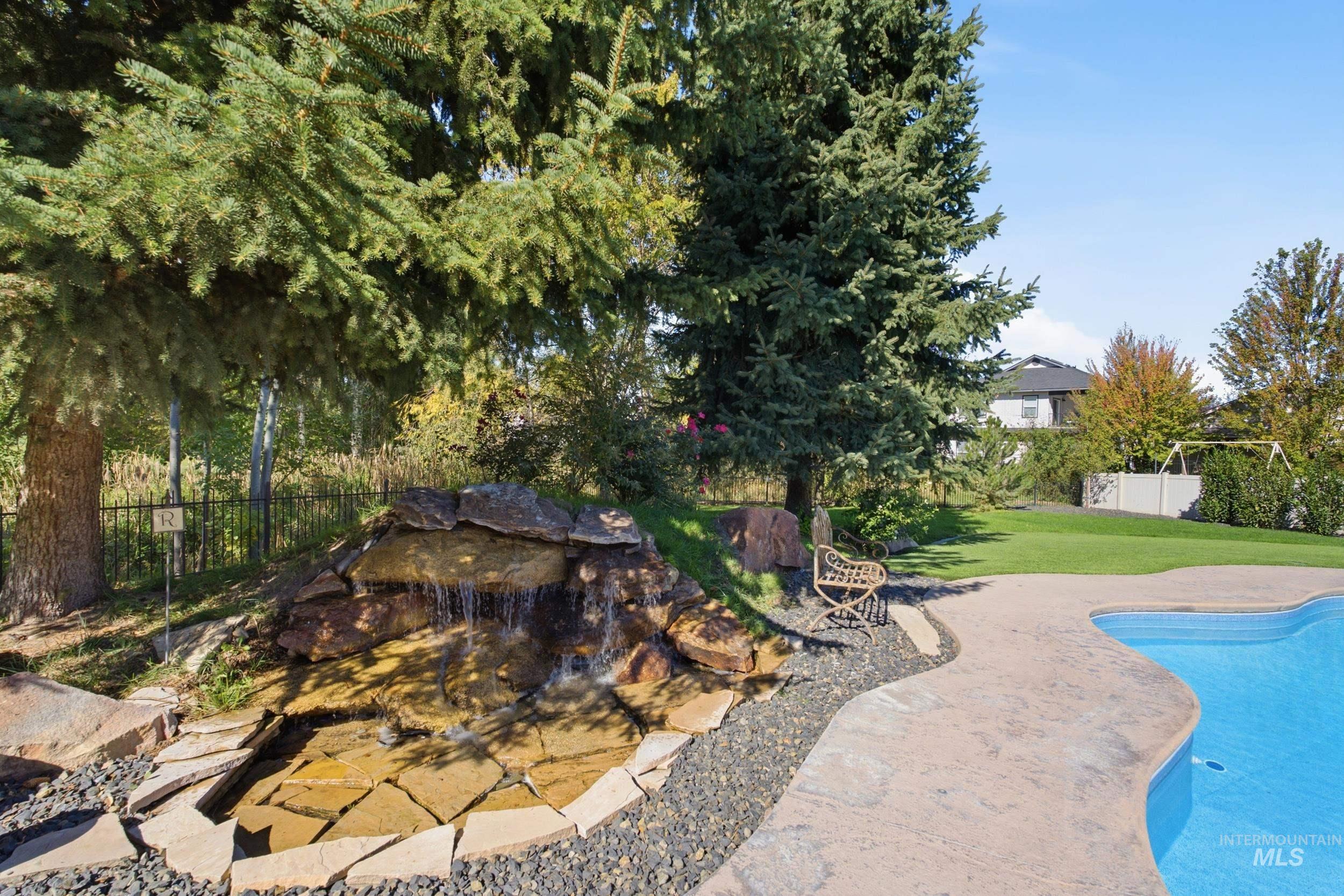 6201 N Cape Arago Place, Garden City, Idaho 83714, 5 Bedrooms, 3.5 Bathrooms, Residential For Sale, Price $979,900, 99002646