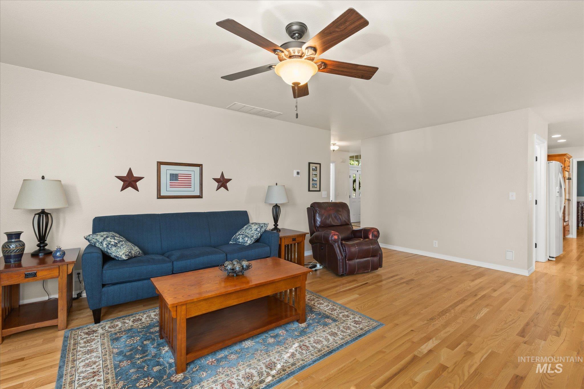 3373 N Summerfield Way, Meridian, Idaho 83646, 4 Bedrooms, 3 Bathrooms, Residential For Sale, Price $735,900,MLS 99002647