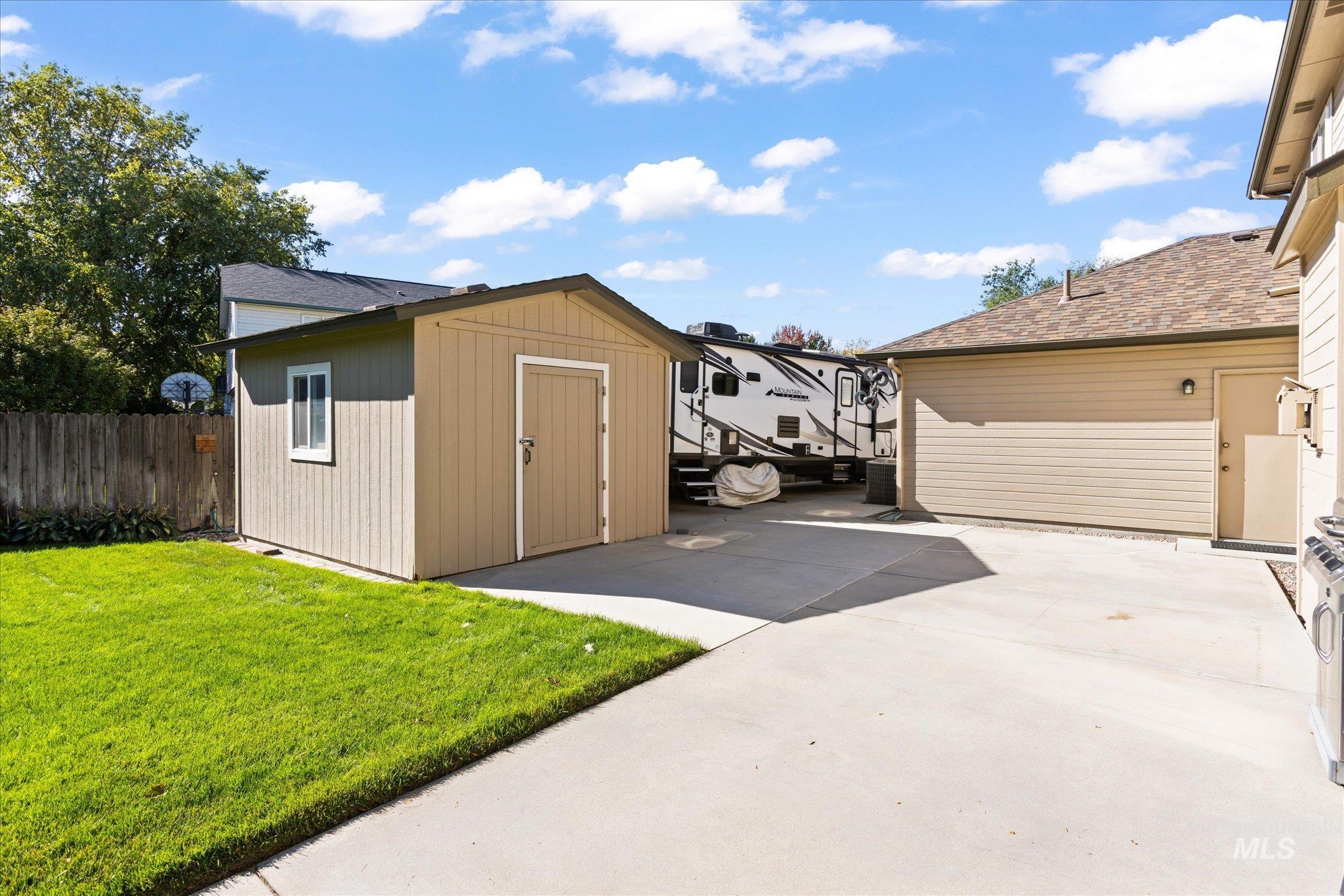 3373 N Summerfield Way, Meridian, Idaho 83646, 4 Bedrooms, 3 Bathrooms, Residential For Sale, Price $735,900,MLS 99002647