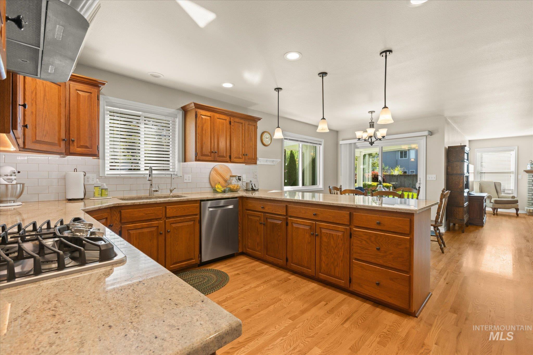 3373 N Summerfield Way, Meridian, Idaho 83646, 4 Bedrooms, 3 Bathrooms, Residential For Sale, Price $735,900,MLS 99002647