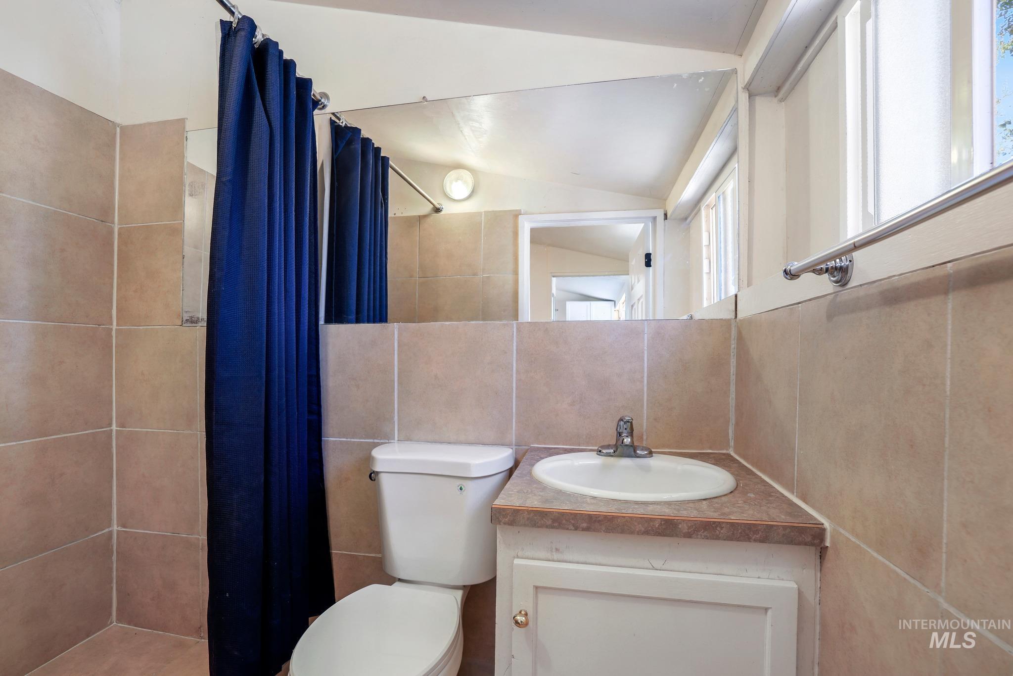 150 Adams St, Twin Falls, Idaho 83301, 2 Bedrooms, 2 Bathrooms, Residential For Sale, Price $240,000,MLS 99002648