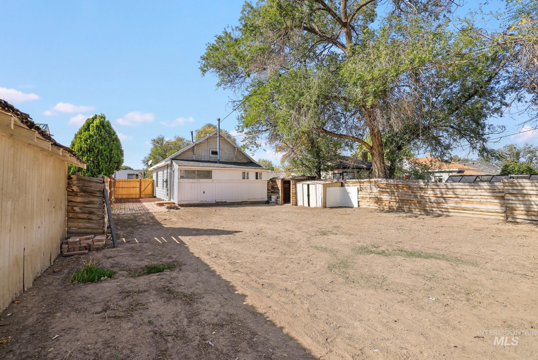150 Adams St, Twin Falls, Idaho 83301, 2 Bedrooms, 2 Bathrooms, Residential For Sale, Price $240,000,MLS 99002648