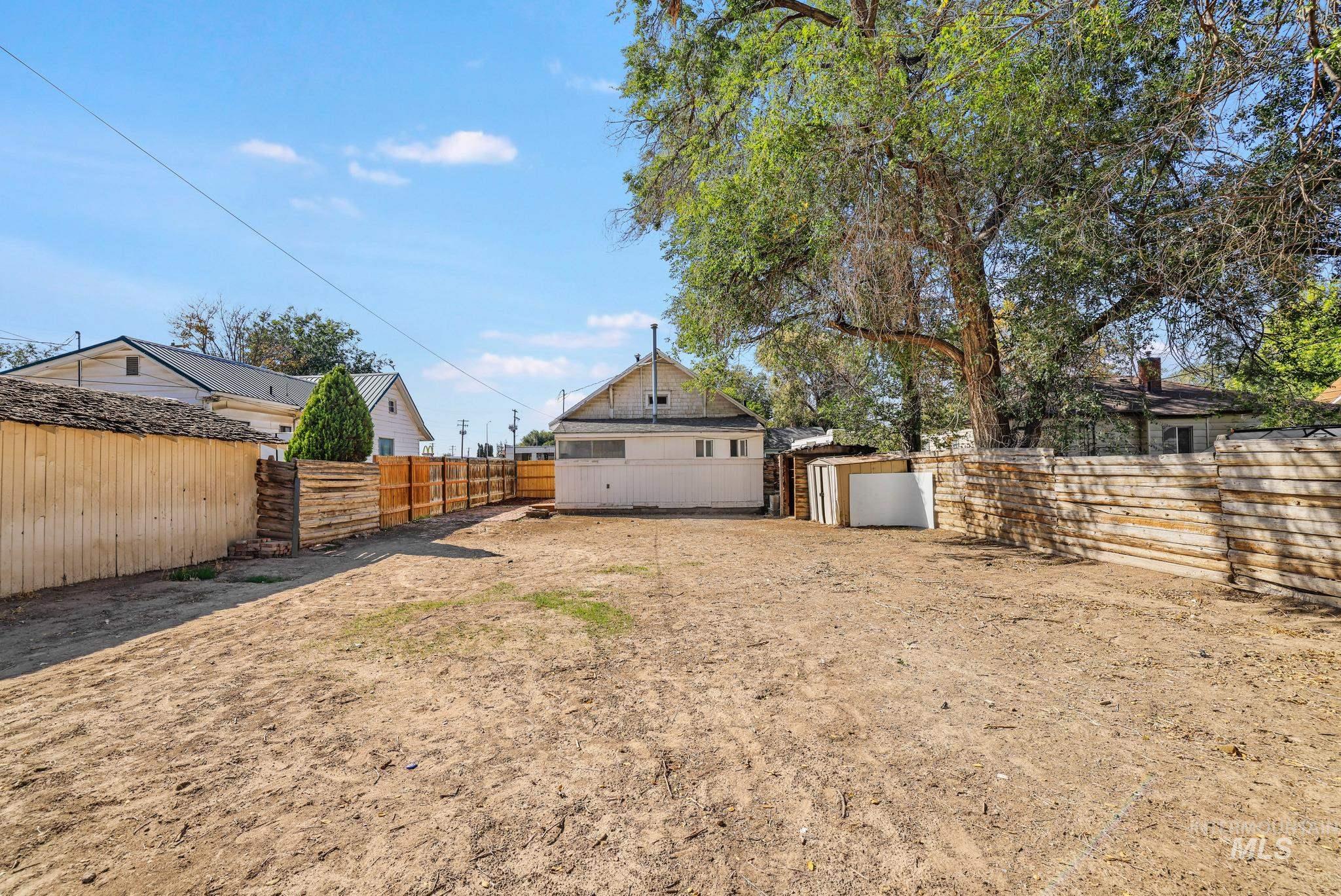 150 Adams St, Twin Falls, Idaho 83301, 2 Bedrooms, 2 Bathrooms, Residential For Sale, Price $240,000,MLS 99002648
