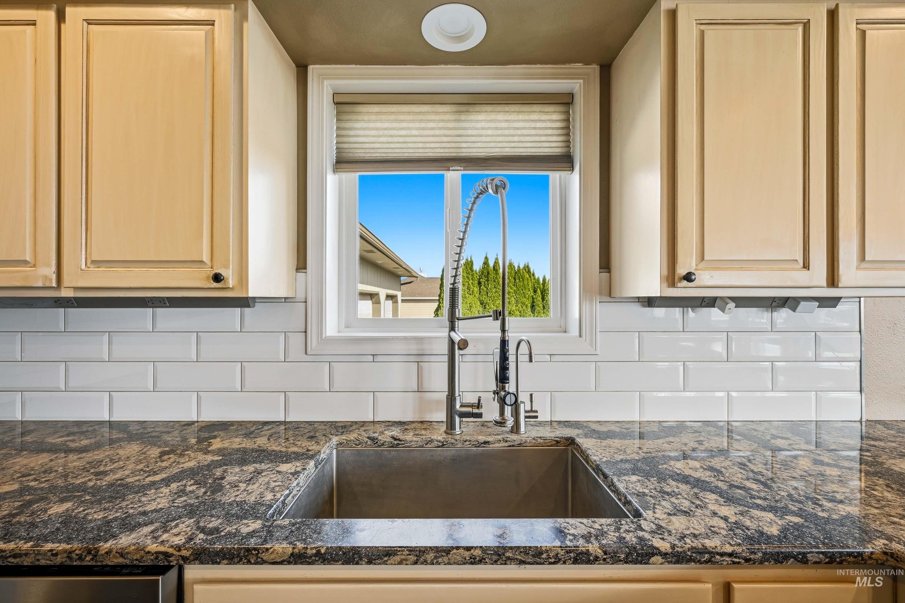 1405 Richardson Ave., Lewiston, Idaho 83501, 5 Bedrooms, 3 Bathrooms, Residential For Sale, Price $596,000,MLS 99002649